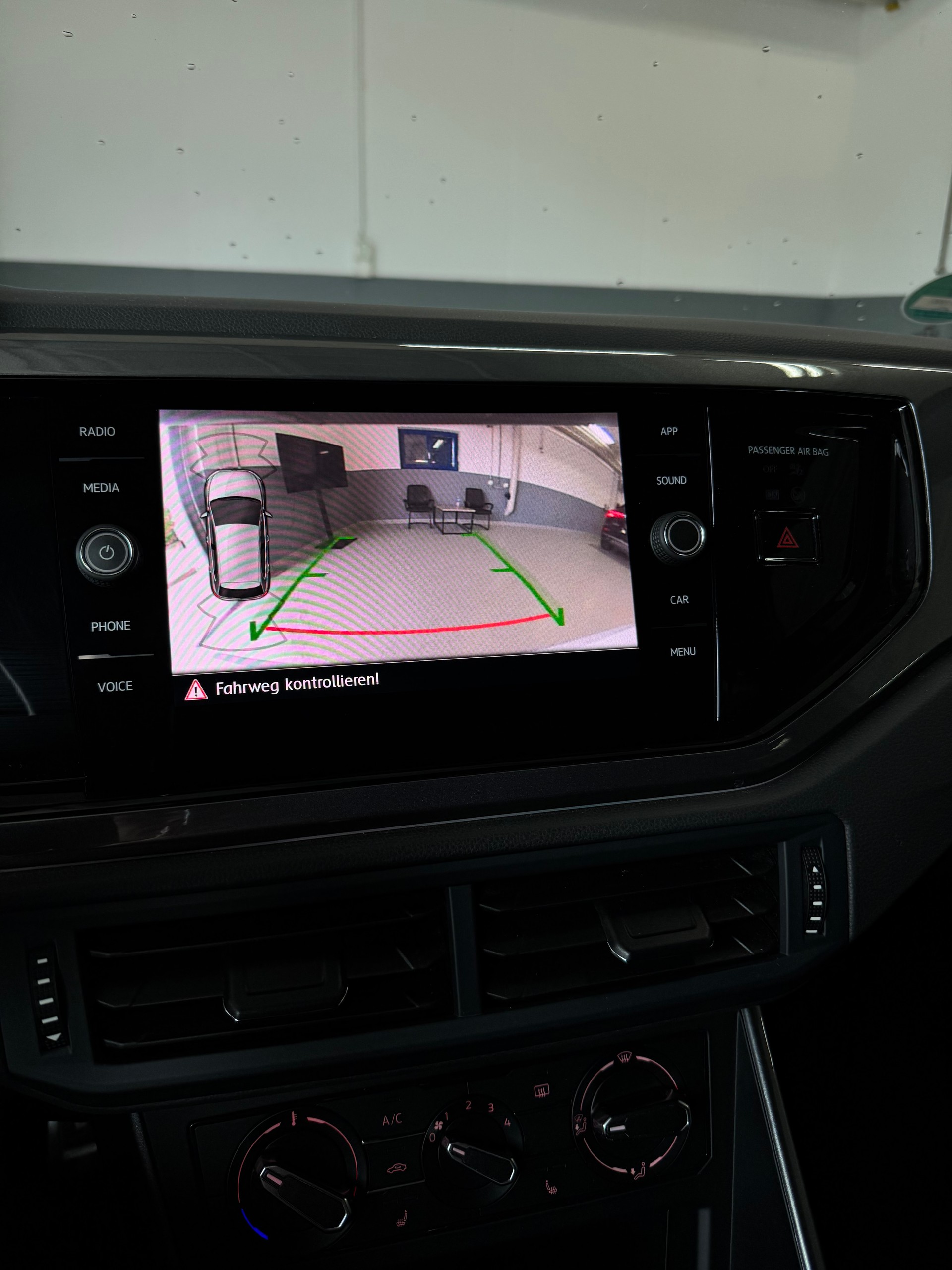 VW Polo 2.0 TSI GTI DSG-image-12