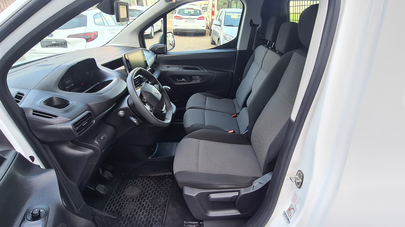 PEUGEOT Partner 1.5 Blue HDi s/s Asphalt Standard 1000kg ** 130 PS ** 3-Plätzer ** RF-Kamera ** Sortimo ** LTZ MFK 25.06.2025 **-image-17