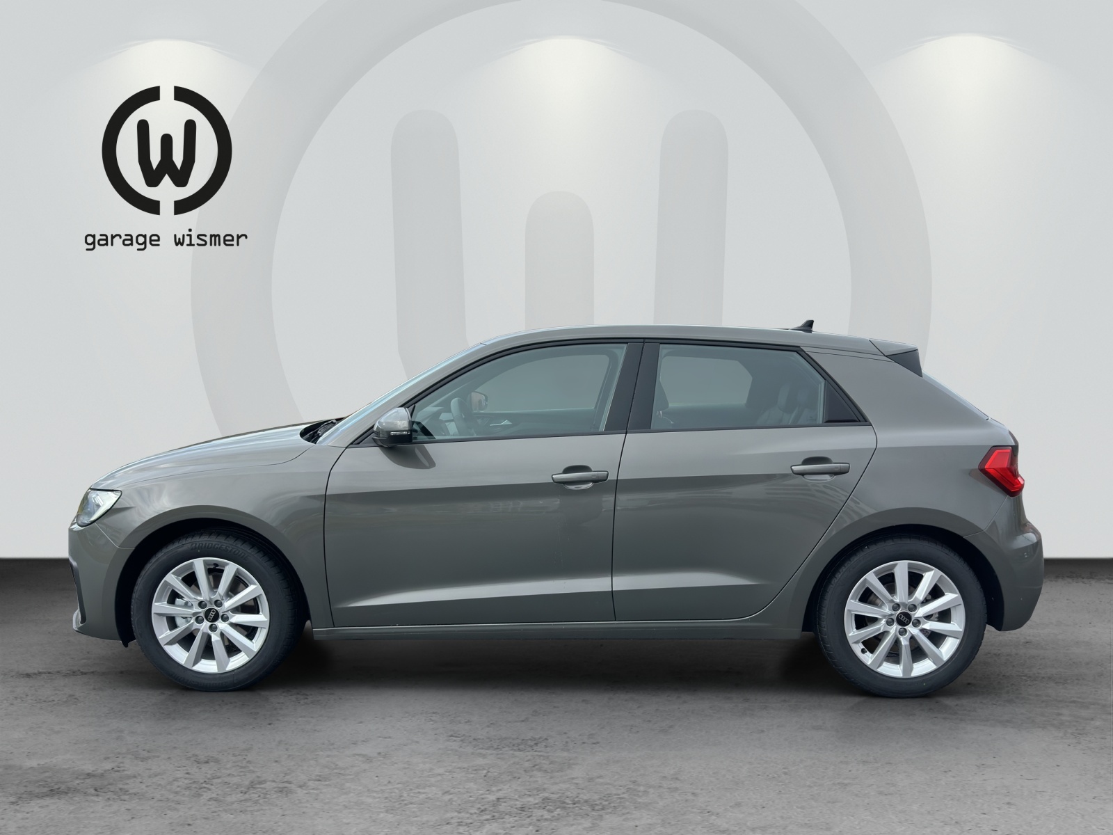 AUDI A1 Sportback 30 TFSI Attraction S-tronic-showroom-element-1