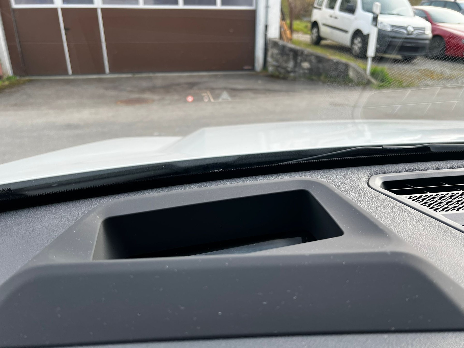 BMW X1 xDrive 20d 48V xLine-image-8