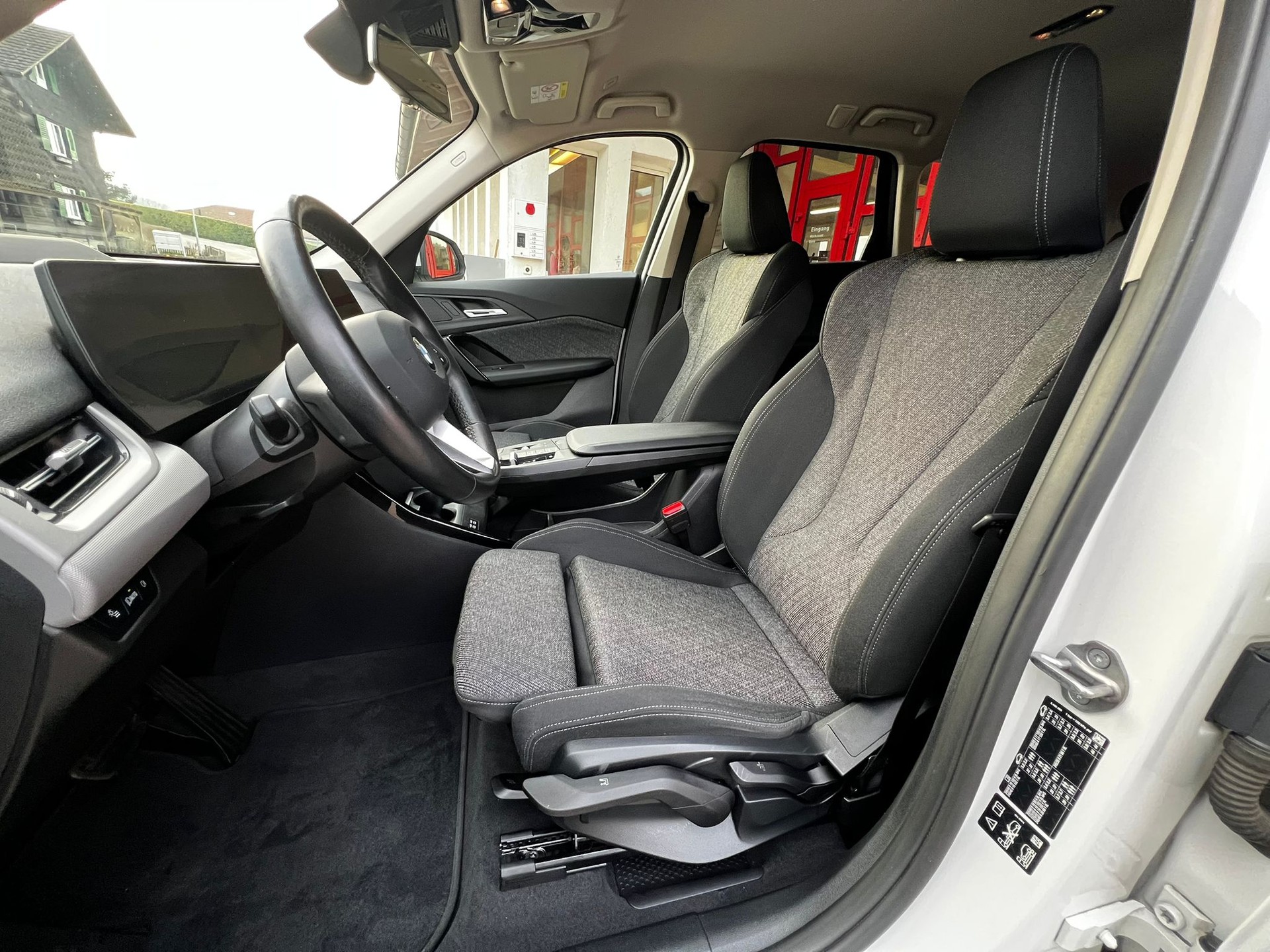 BMW X1 xDrive 20d 48V xLine-image-10