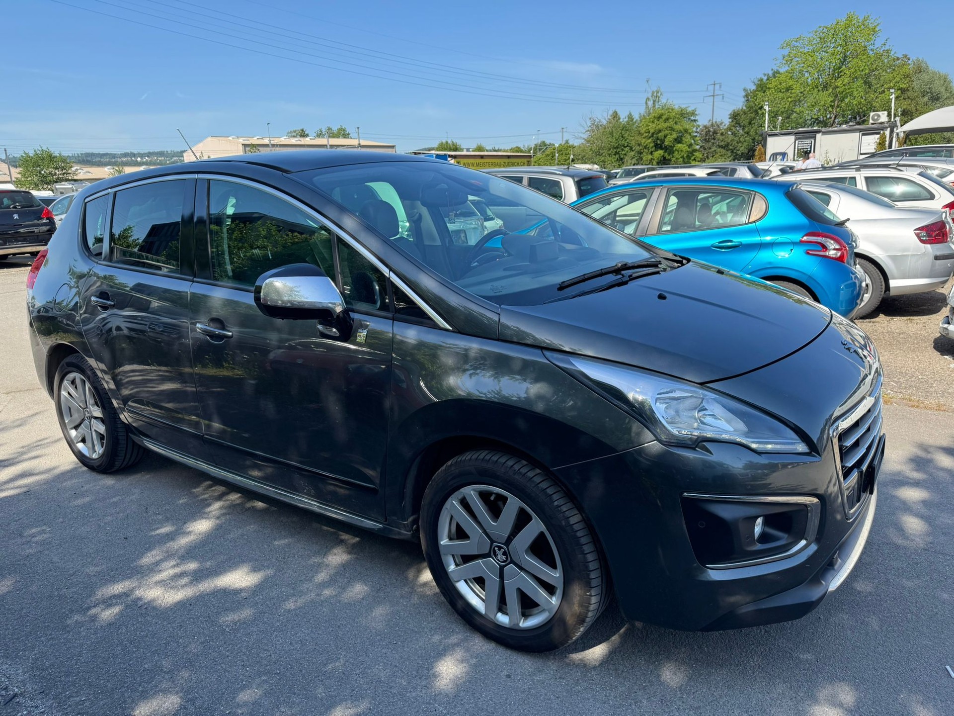 PEUGEOT 3008 HYbrid4 2.0 HDI ETG6-image-1