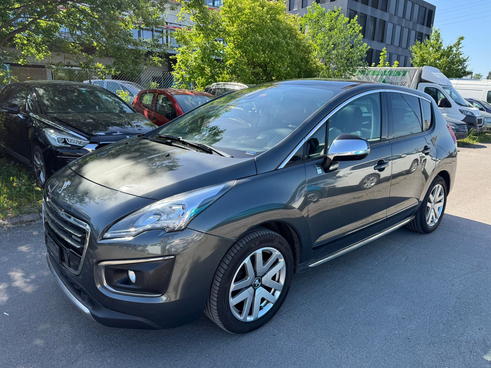 PEUGEOT 3008 HYbrid4 2.0 HDI ETG6-image-2