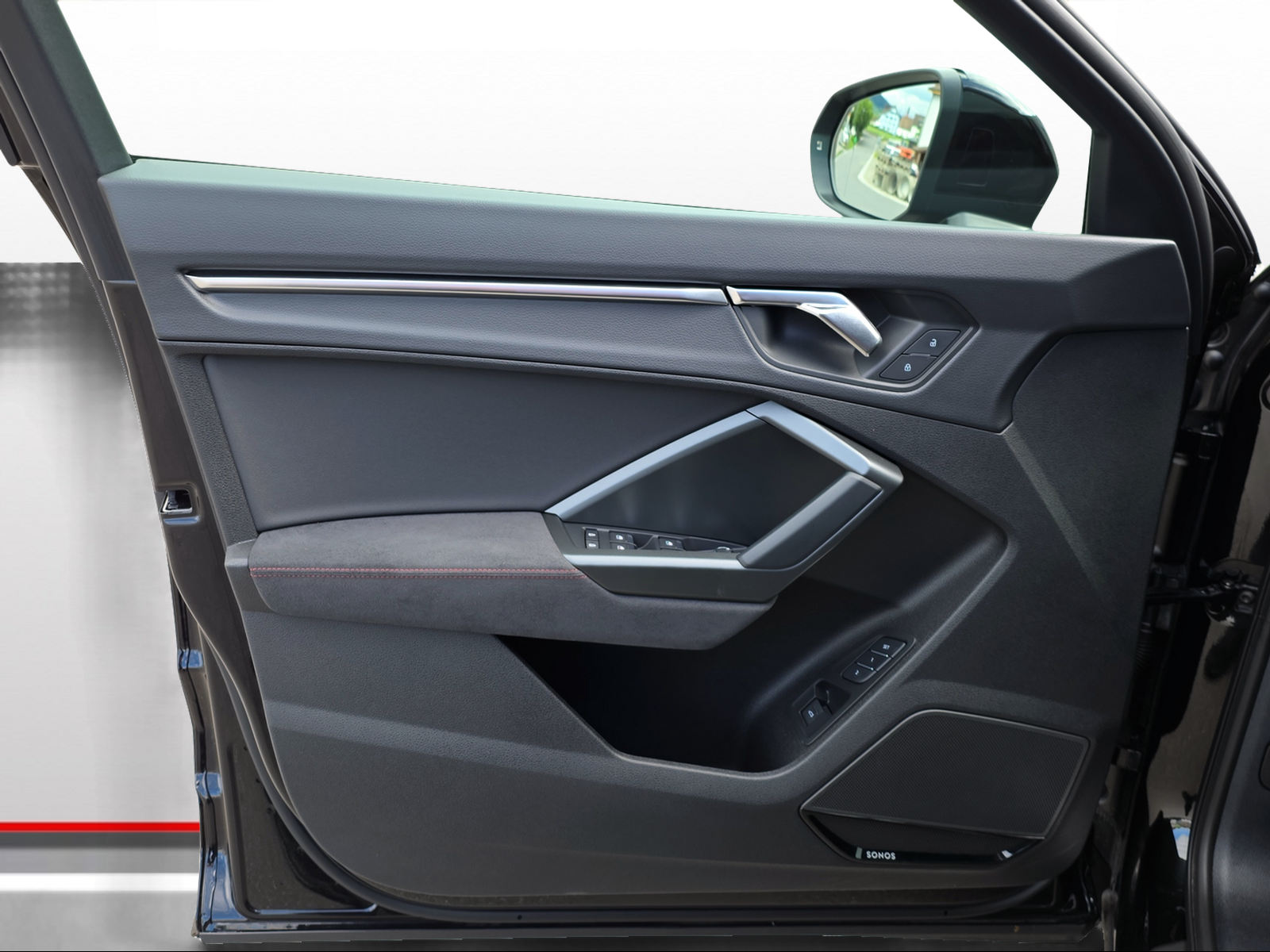 AUDI RS Q3 Sportback quattro S tronic-image-9