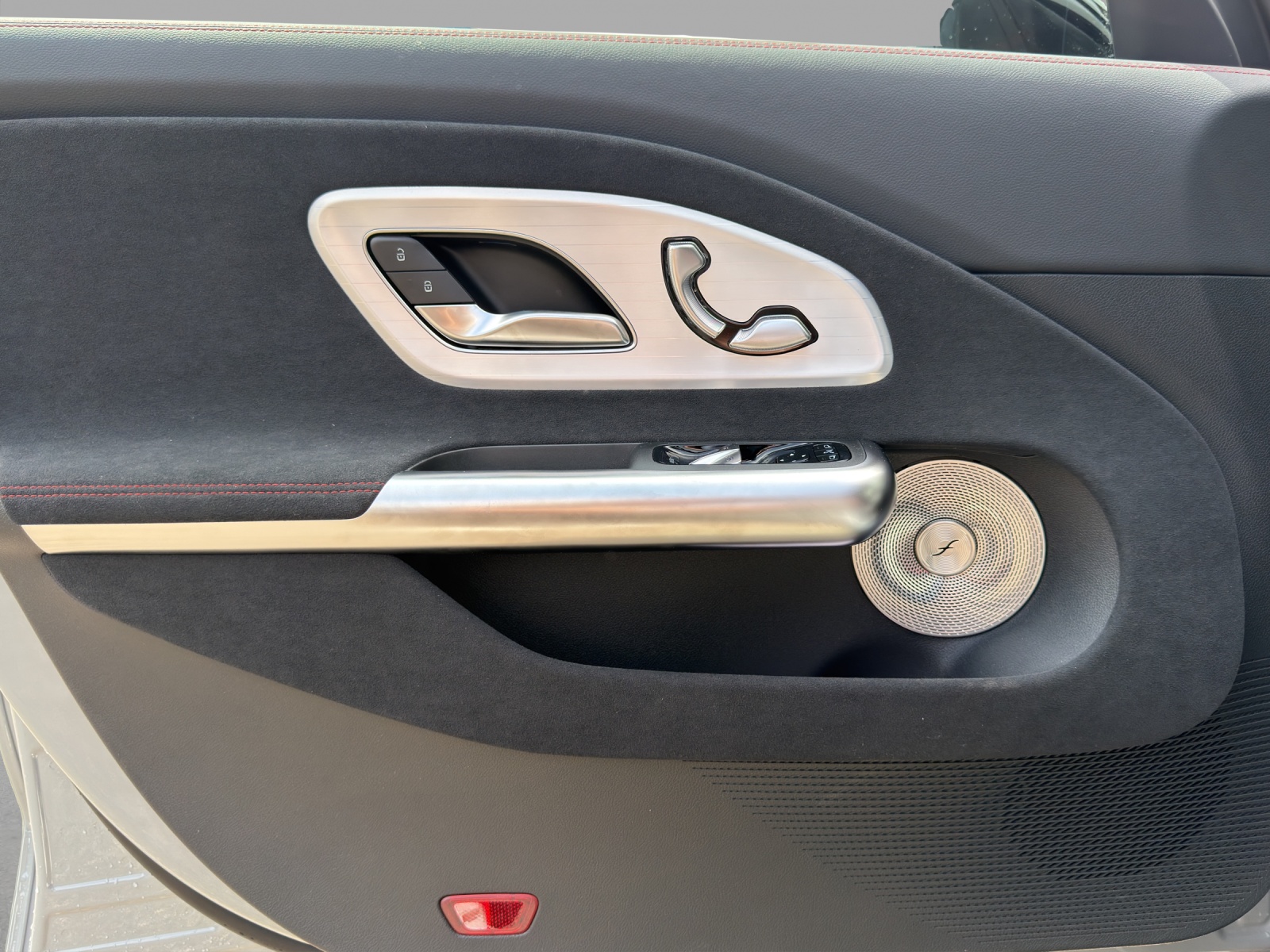 MERCEDES-BENZ CLA 220 8G-DCT 4Matic-image-12