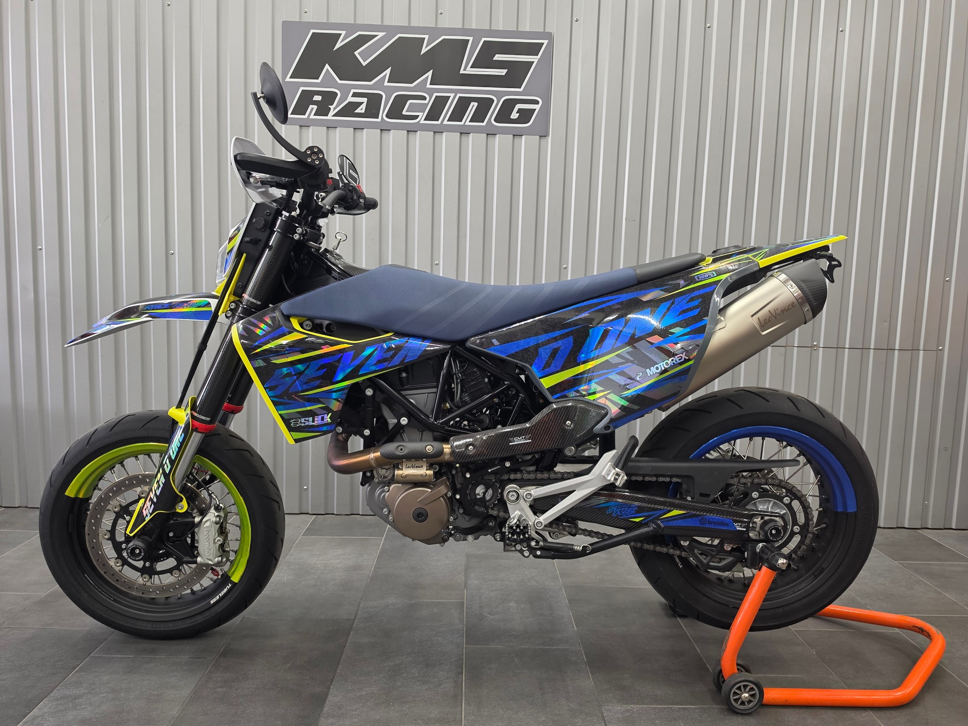HUSQVARNA 701 Supermoto (35kW)-image-5