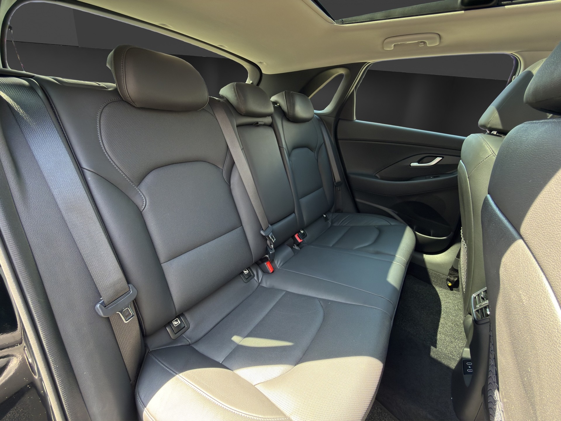 HYUNDAI i30 1.5 T-GDi Vertex 48V MH DCT-image-16