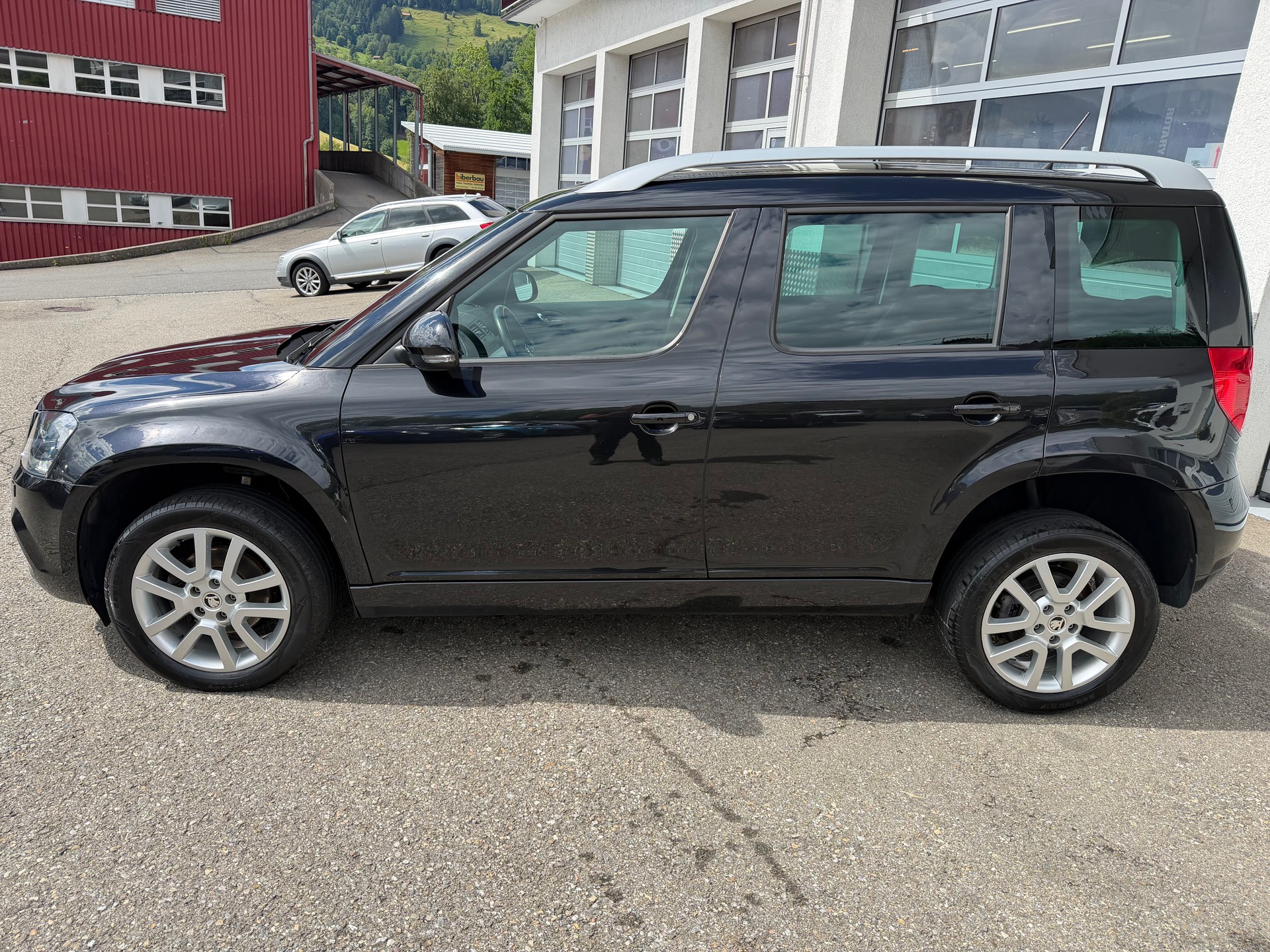 SKODA Yeti 2.0 TDI Ambition 4x4-showroom-element-1