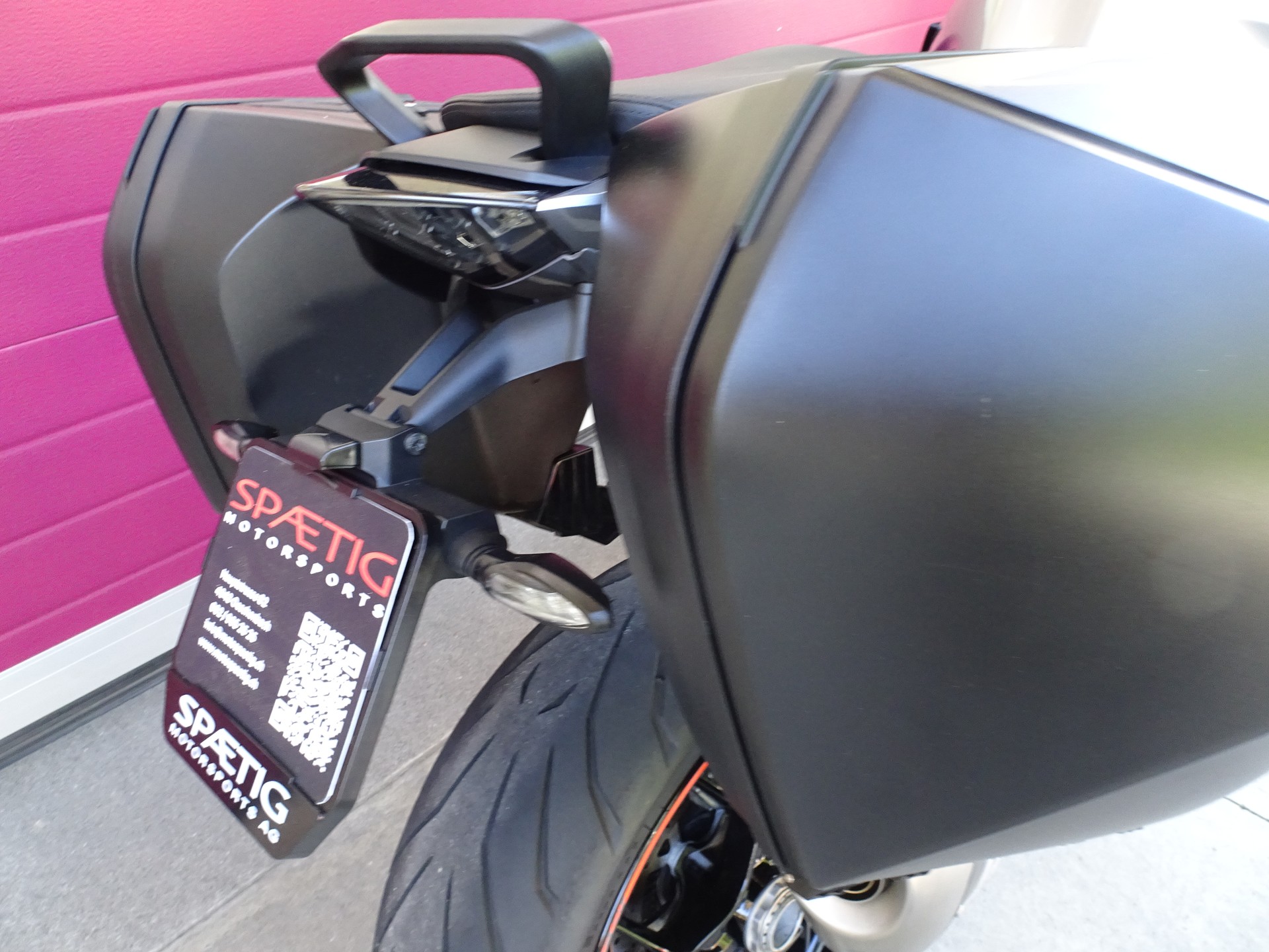 KTM 1290 Super Duke GT-image-7