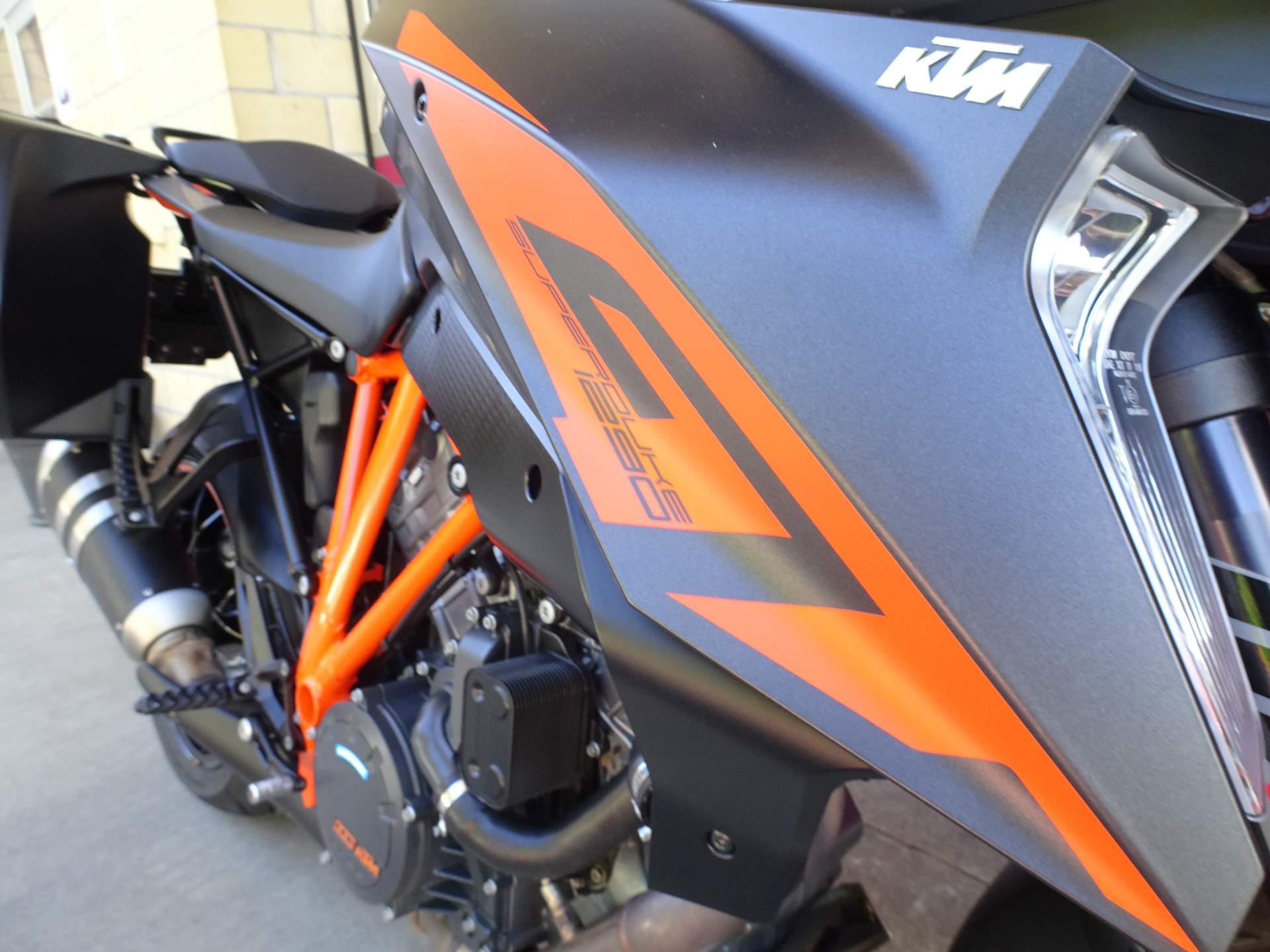 KTM 1290 Super Duke GT-image-13