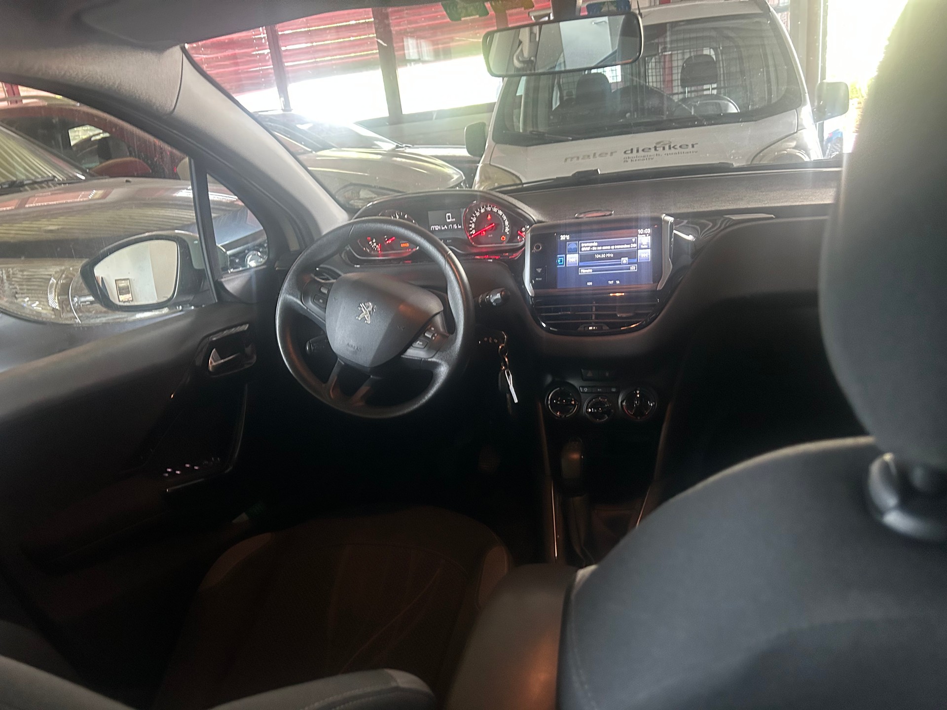 PEUGEOT 208 1.2 VTI Access-image-8