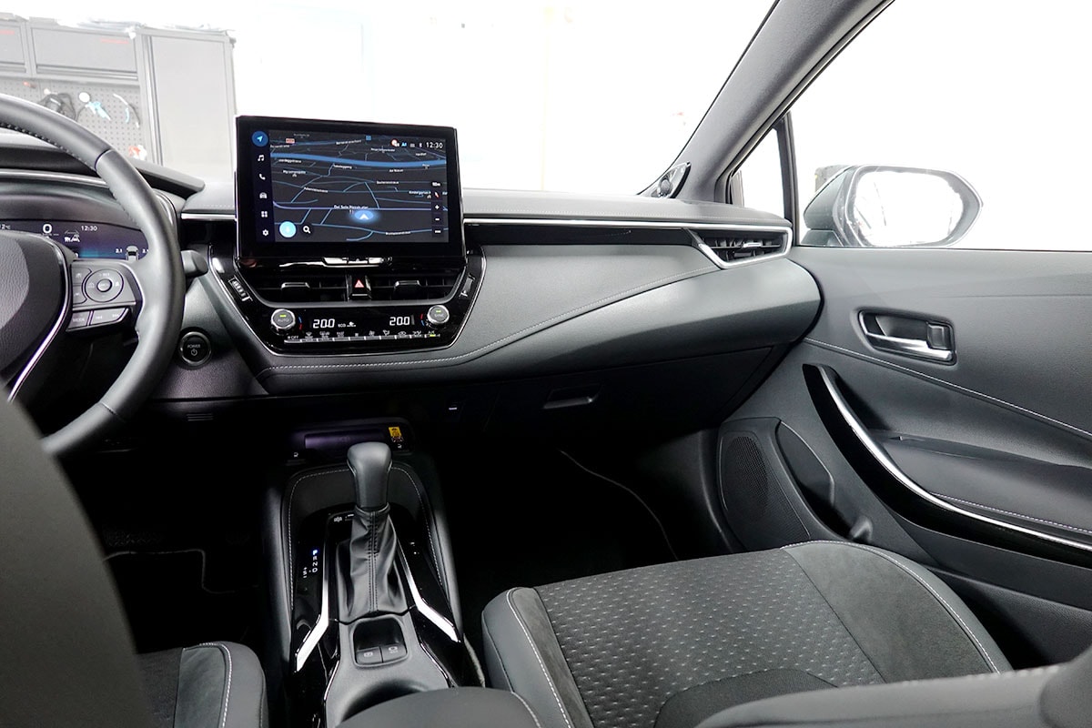 TOYOTA Corolla Touring Sports 2.0 HSD Premium e-CVT-image-9