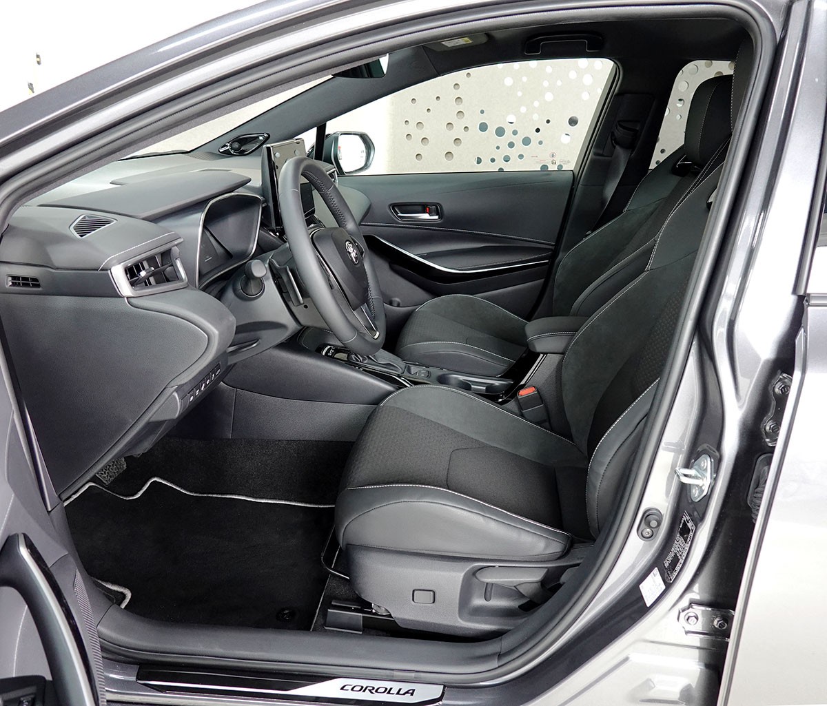 TOYOTA Corolla Touring Sports 2.0 HSD Premium e-CVT-image-6