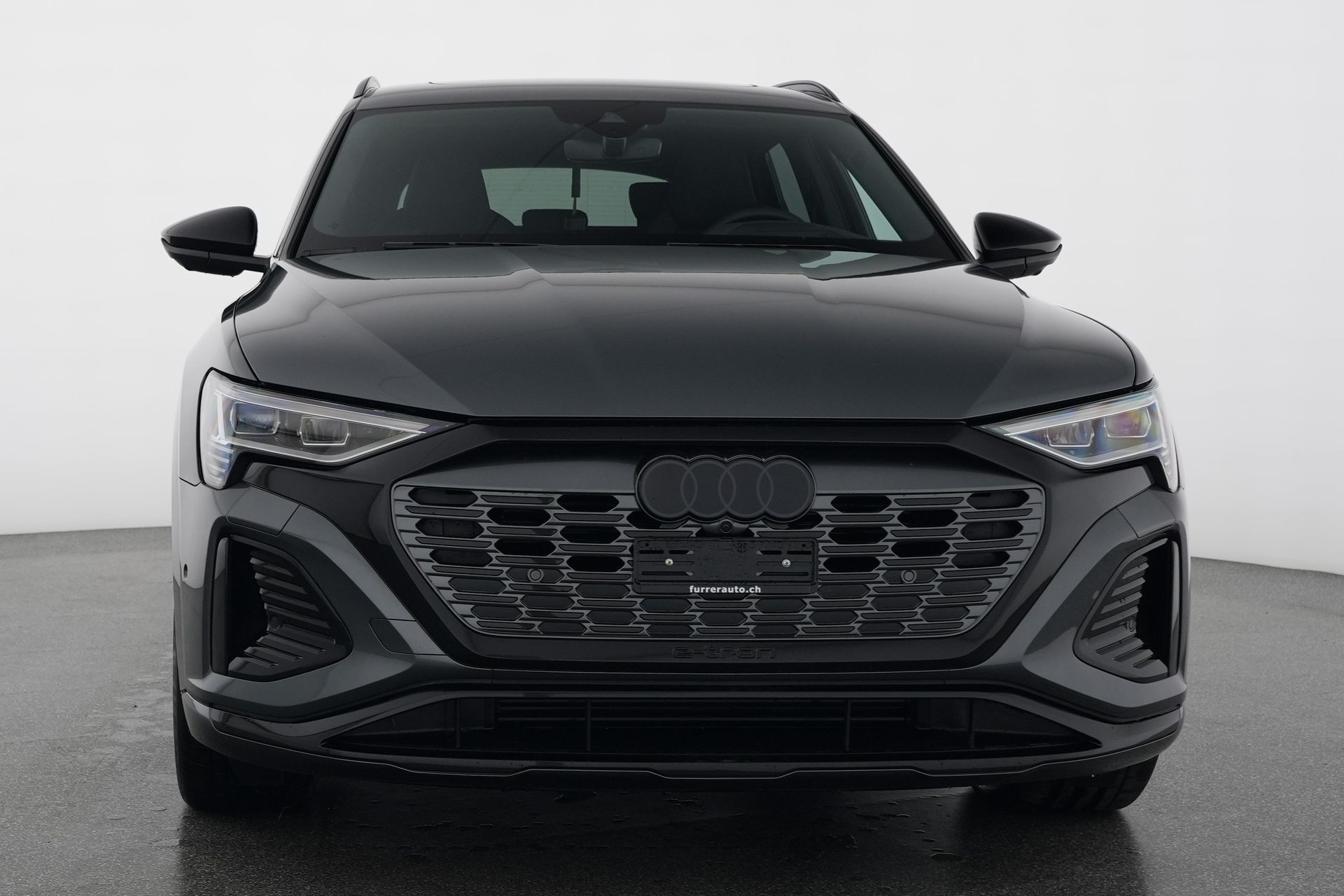 AUDI Q8 55 e-tron Black Edition quattro-image-1