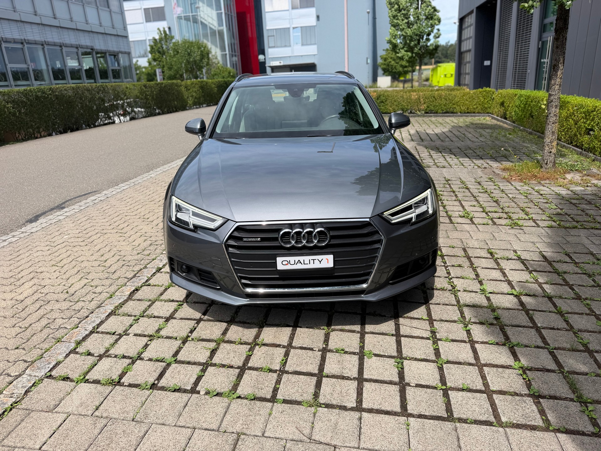 AUDI A4 Avant 40 TDI Design quattro S-tronic-showroom-element-1