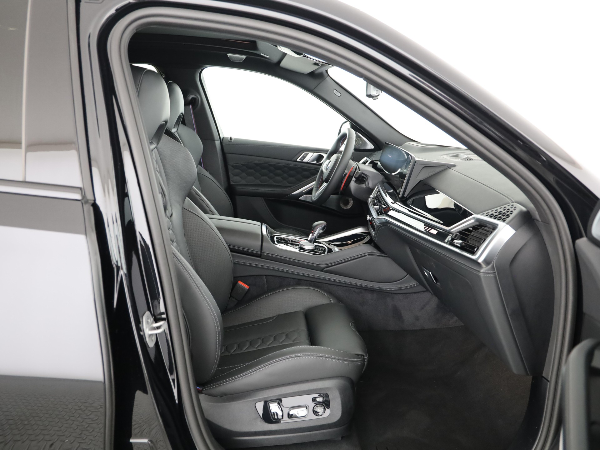 BMW X6 M Competition-image-15