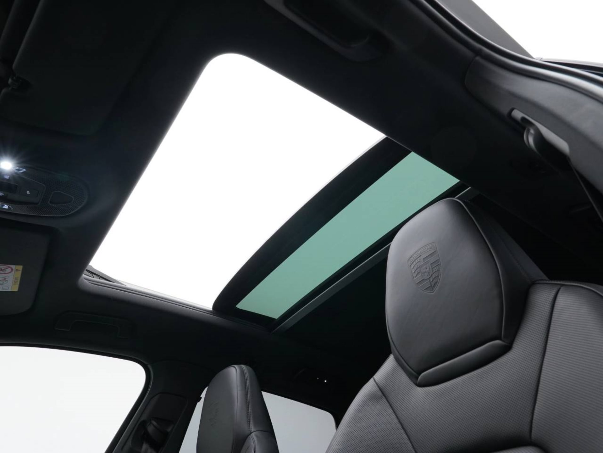 PORSCHE Cayenne S E-Hybrid-image-31