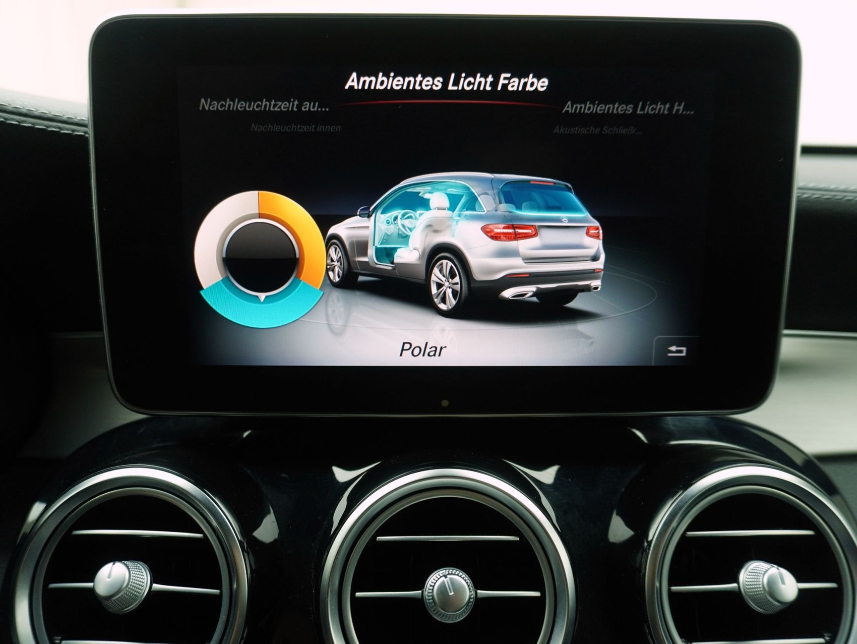 MERCEDES-BENZ GLC-Klasse GLC 350 e AMG Line 4matic-image-18