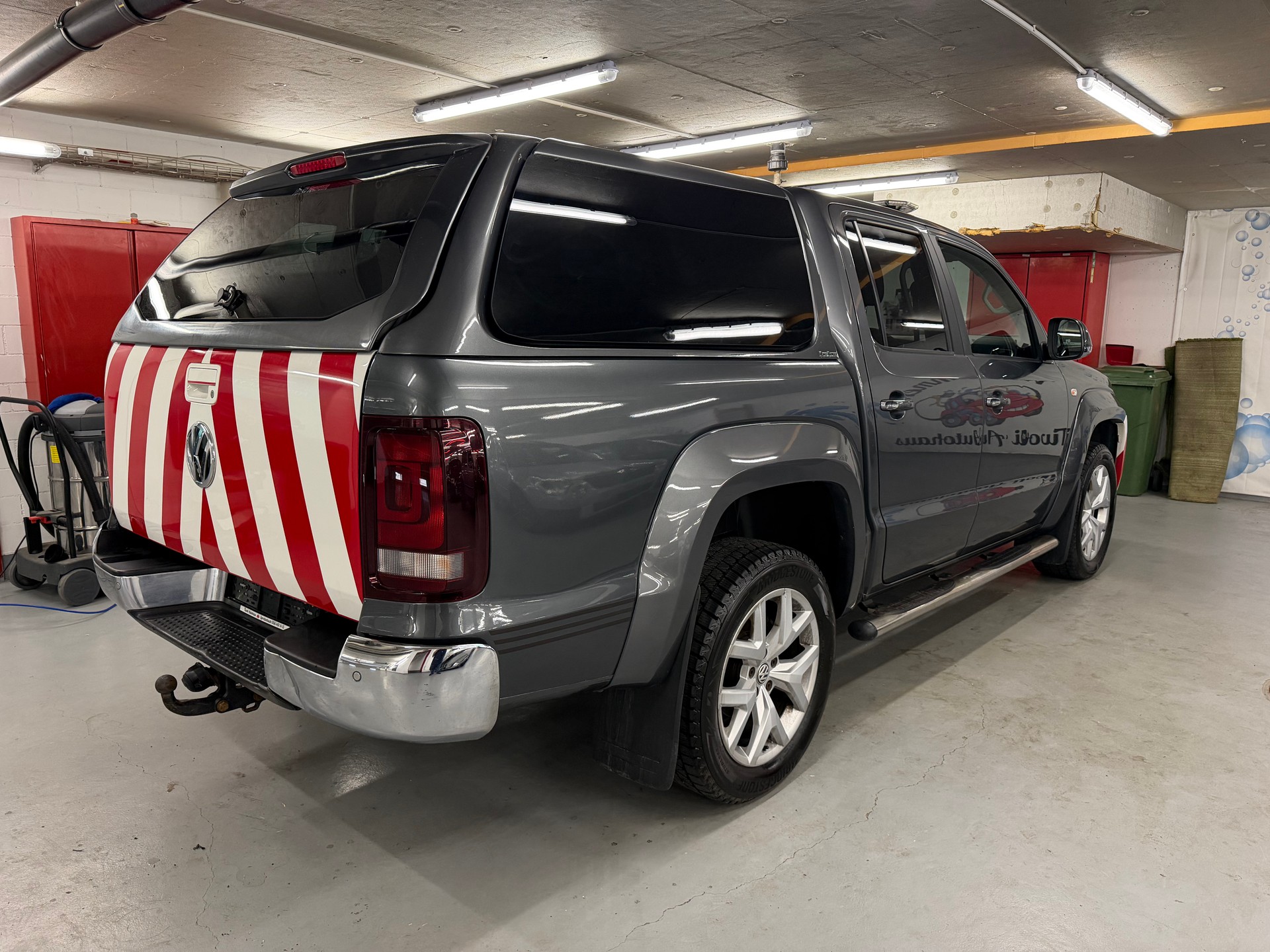 VW Amarok 3.0TDI Highline 4Motion Automatic-showroom-element-3