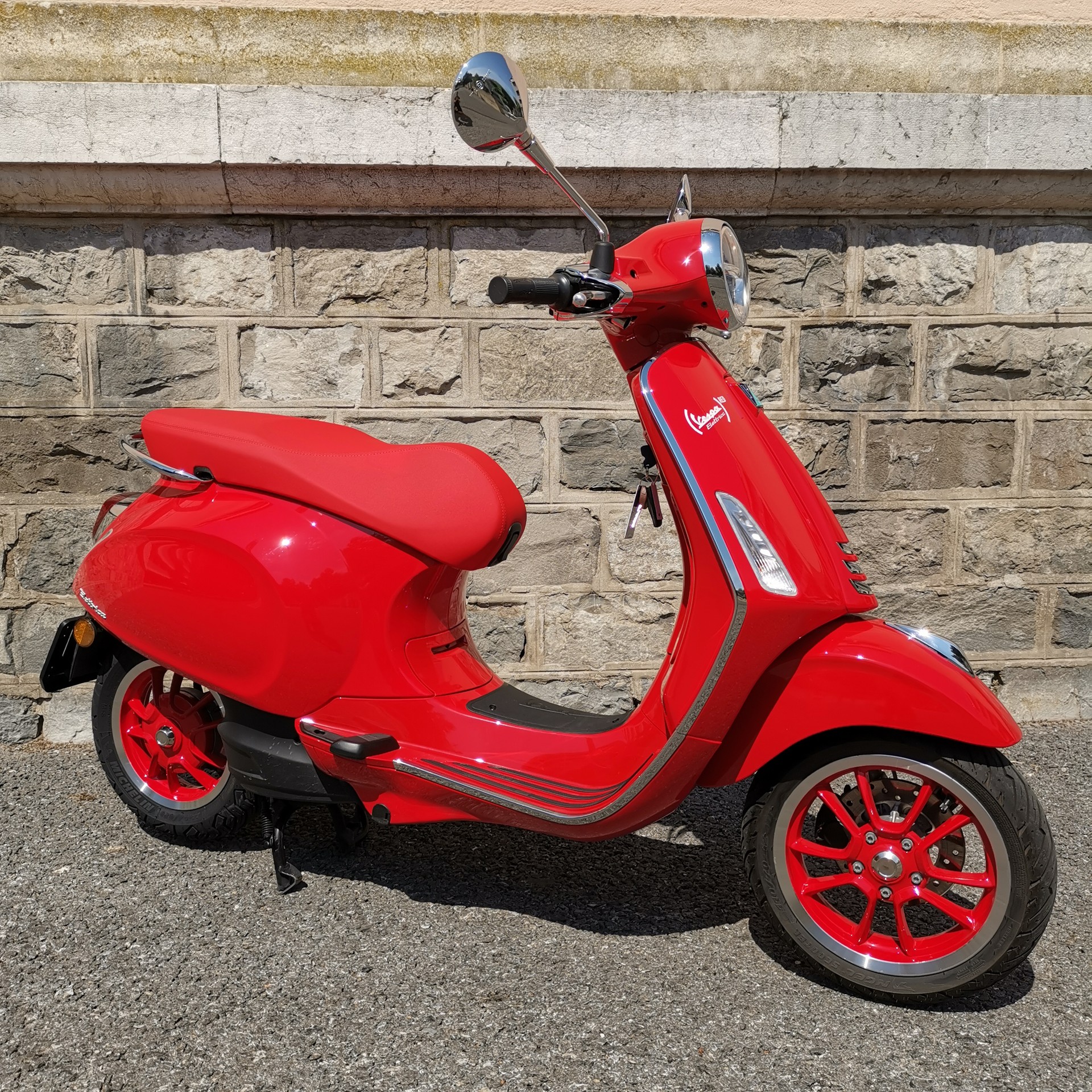 PIAGGIO Vespa Primavera Elettrica E5+ 70km/h-image-0