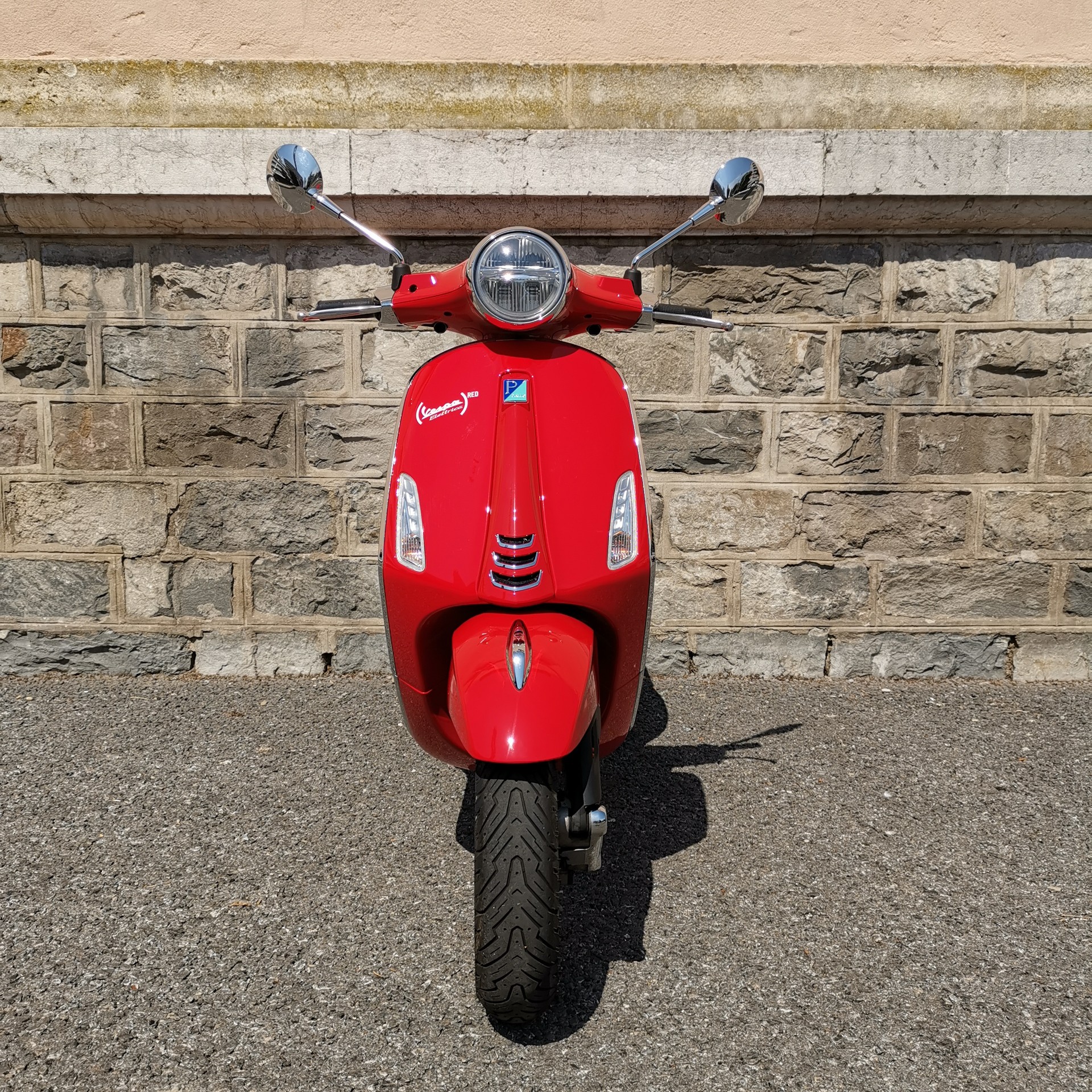PIAGGIO Vespa Primavera Elettrica E5+ 70km/h-image-1