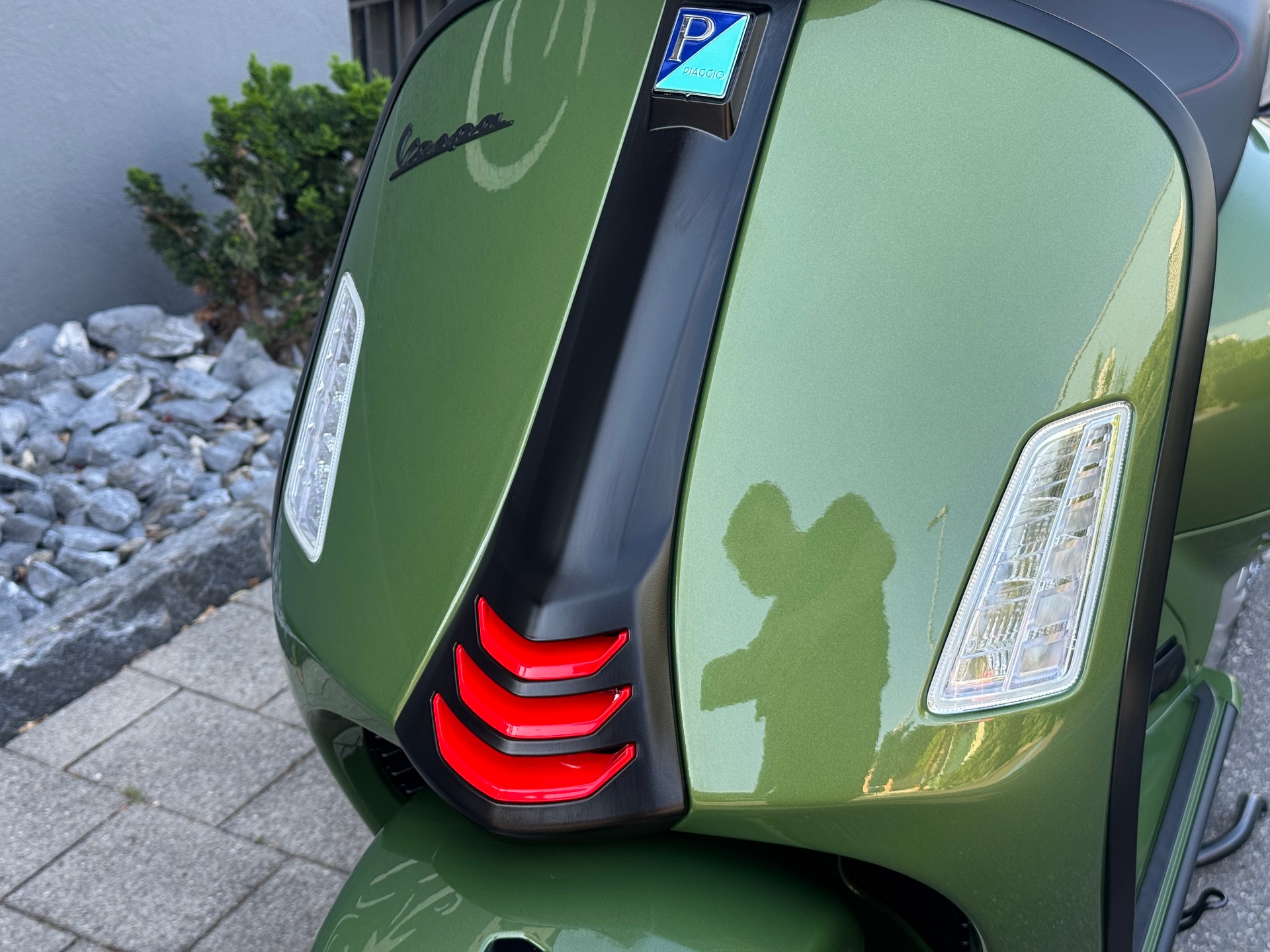 PIAGGIO Vespa GTS 125 Super RST Euro 5+-image-2