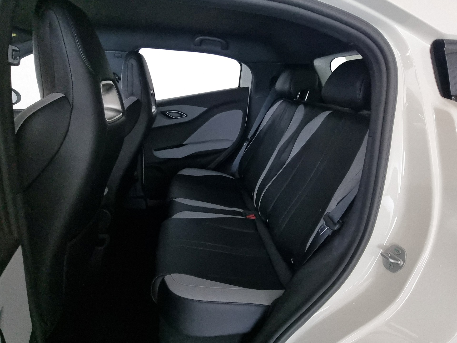 BYD Dolphin Surf 43 kWh Boost-image-6