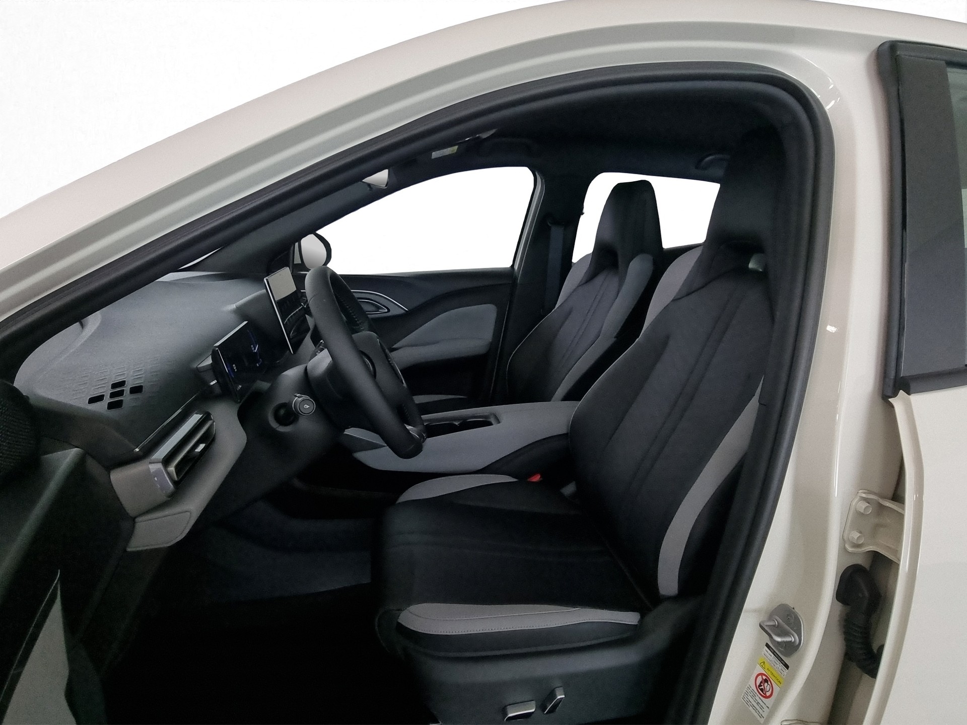 BYD Dolphin Surf 43 kWh Boost-image-5