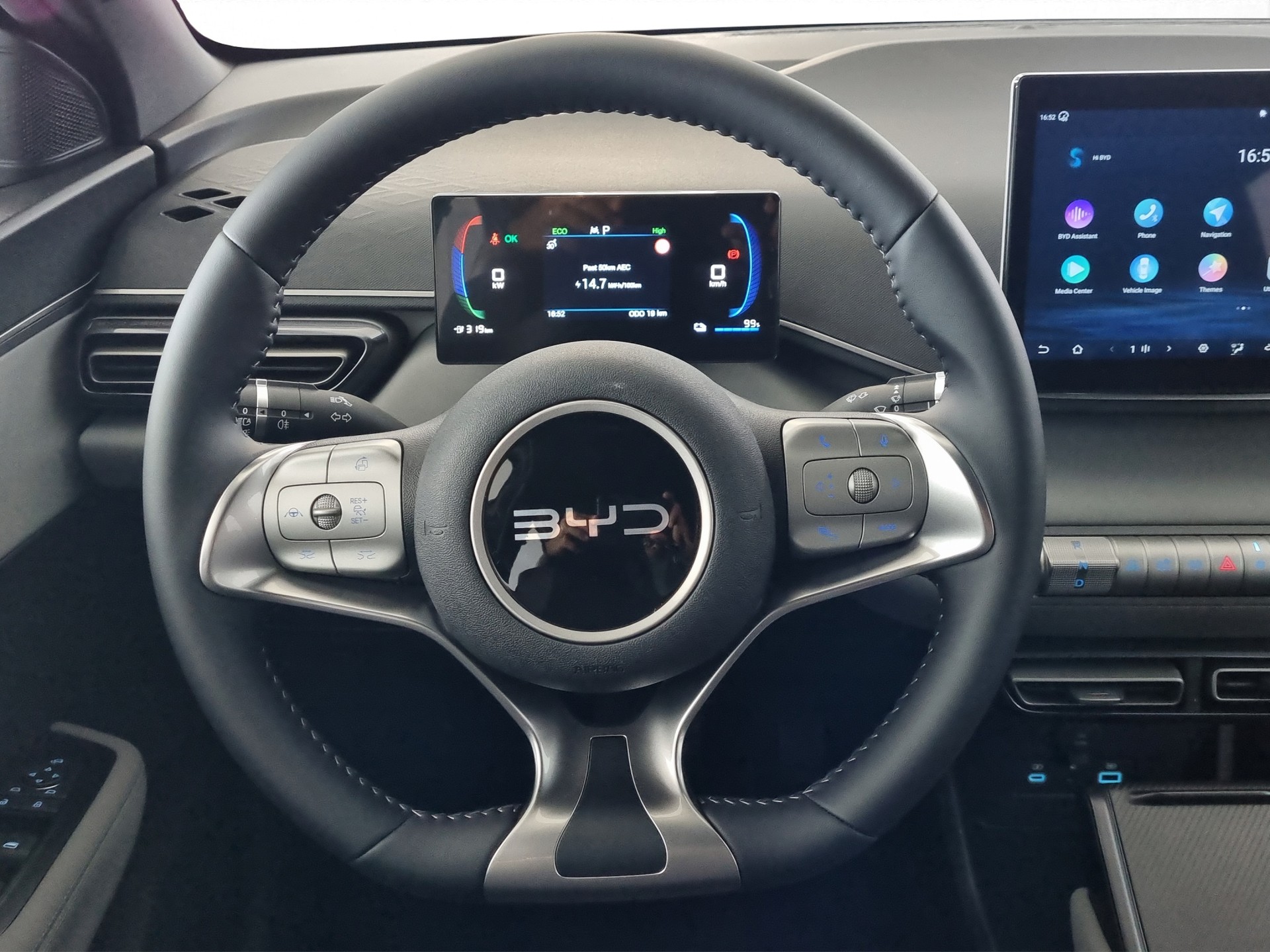 BYD Dolphin Surf 43 kWh Boost-image-8