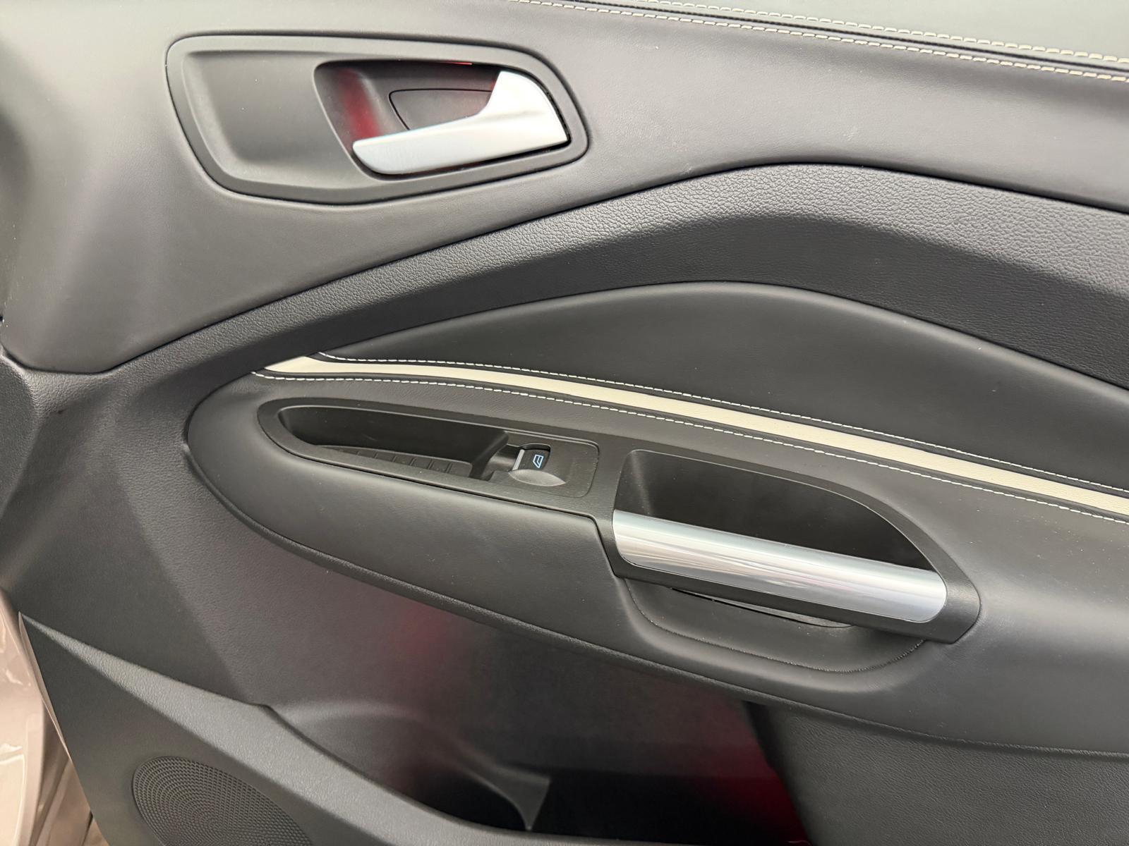 FORD Kuga 2.0 TDCi 180 Vignale FPS-image-16