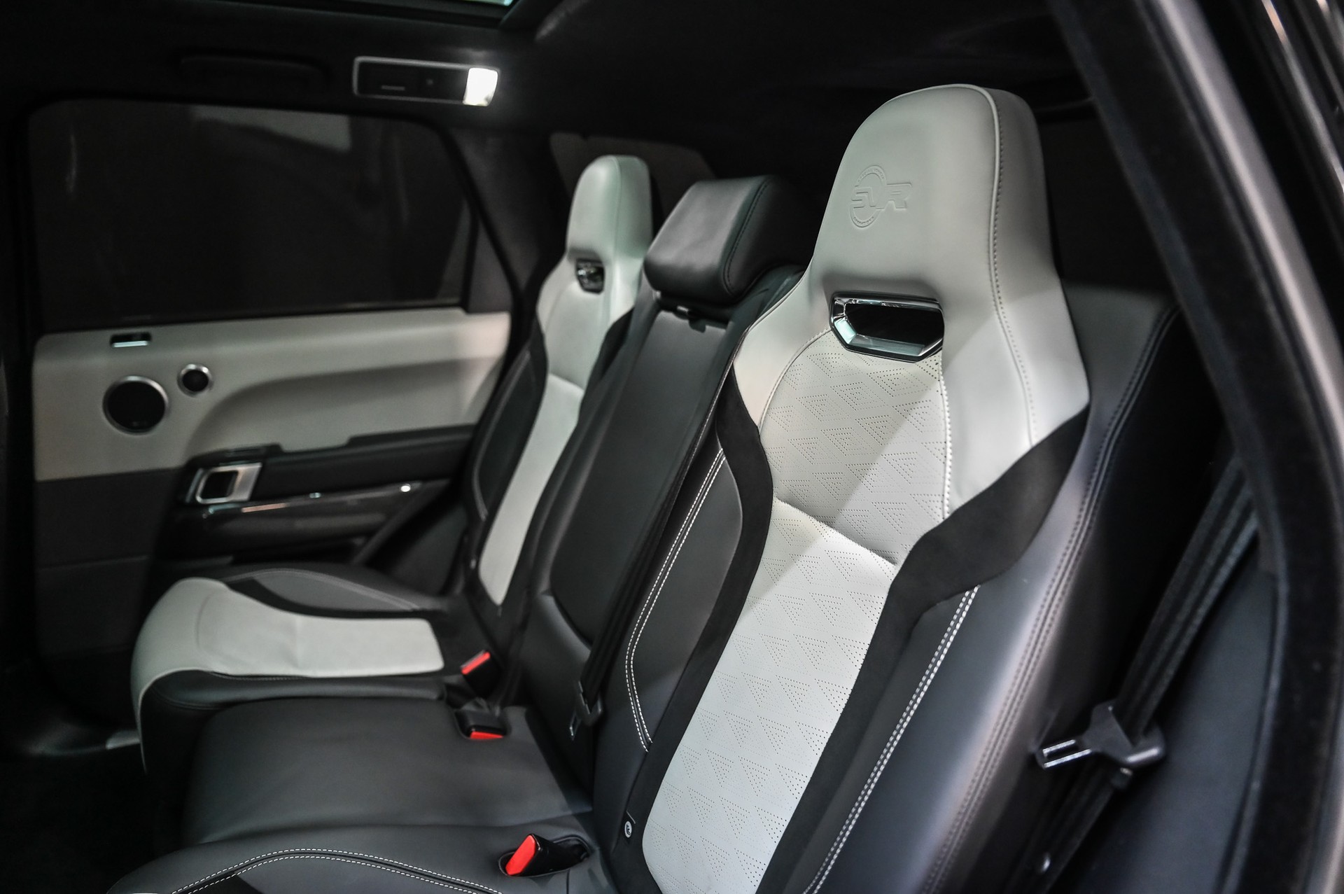 LAND ROVER Range Rover Sport 5.0 V8 SC SVR-image-19