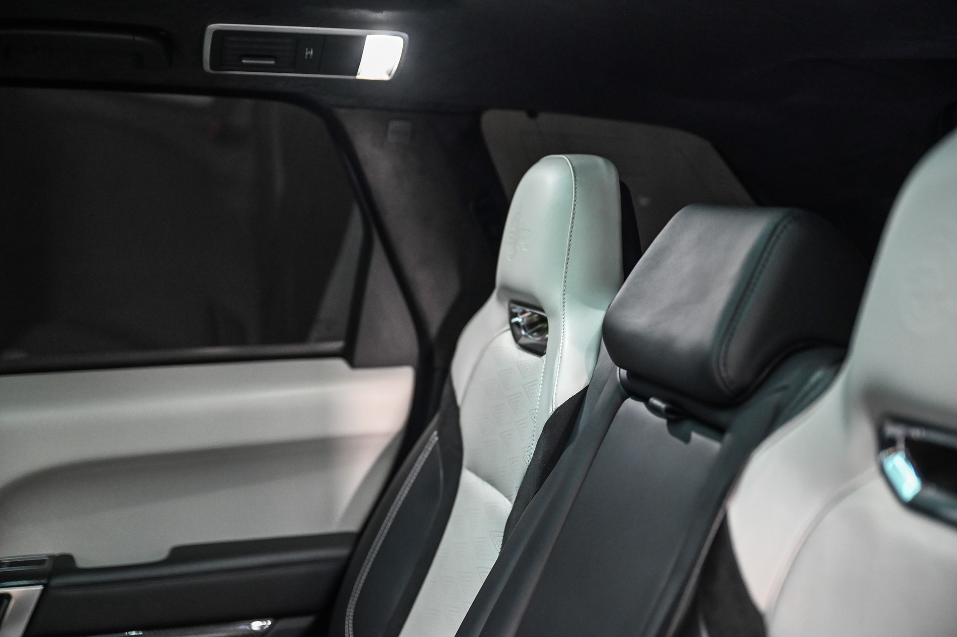 LAND ROVER Range Rover Sport 5.0 V8 SC SVR-image-21