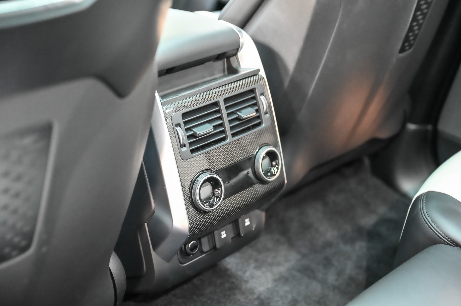 LAND ROVER Range Rover Sport 5.0 V8 SC SVR-image-25