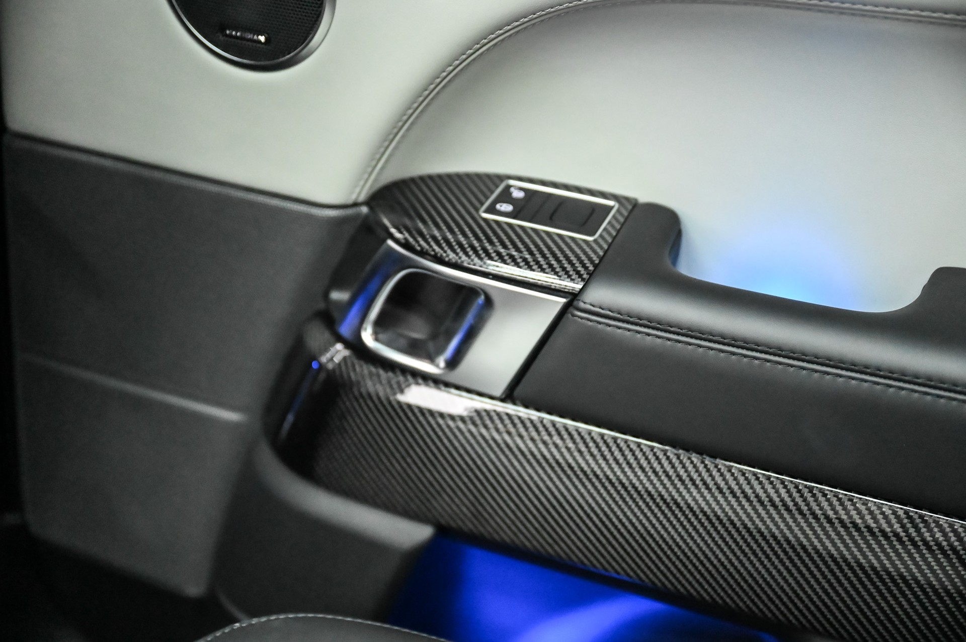 LAND ROVER Range Rover Sport 5.0 V8 SC SVR-image-24