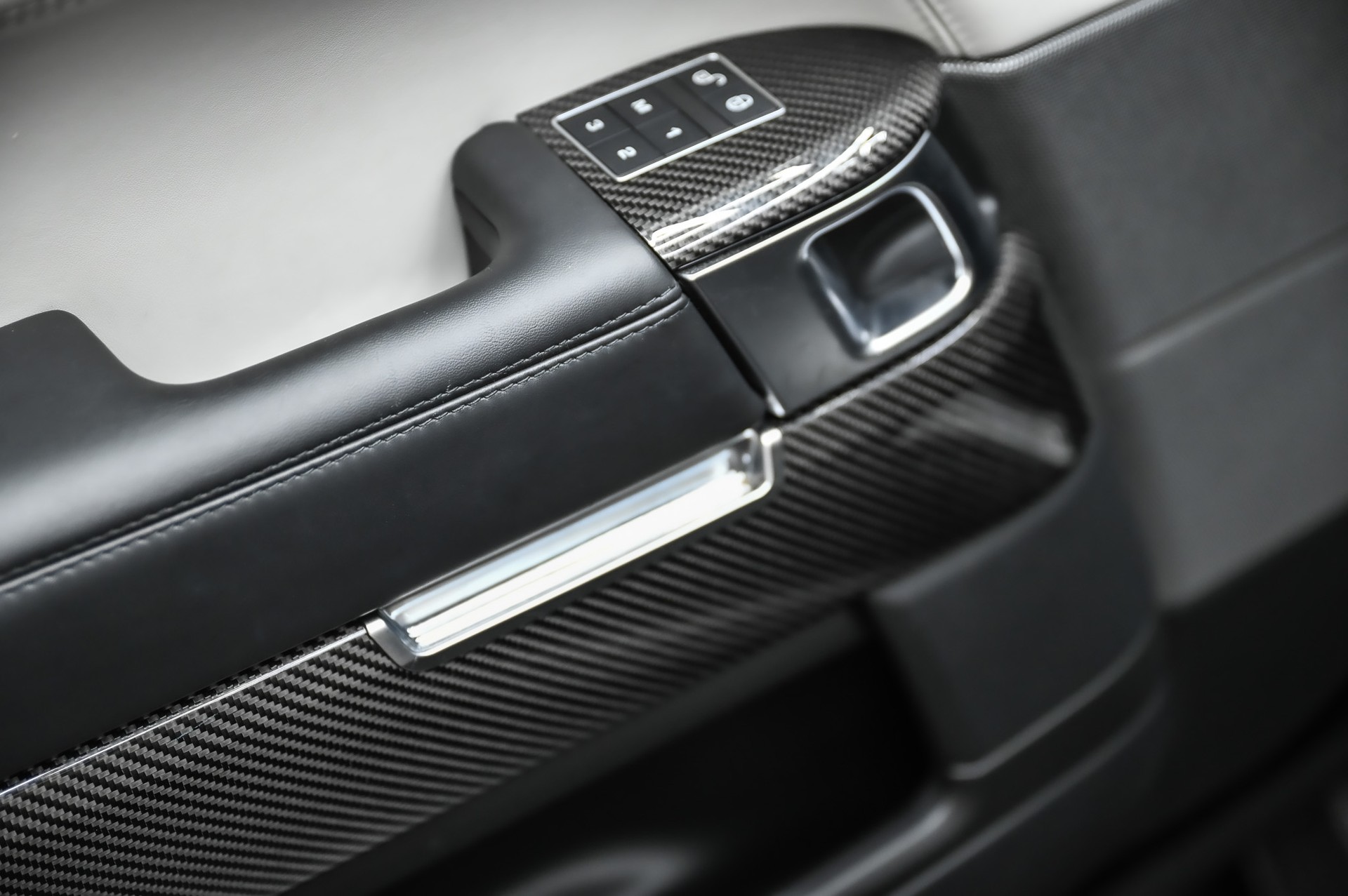 LAND ROVER Range Rover Sport 5.0 V8 SC SVR-image-26