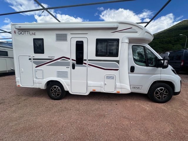 GIOTTILINE Siena 350 Premiere Edition Fiat Automatik -Lithium-Diesel Heizung