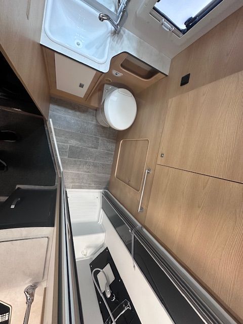 GIOTTILINE Siena 350 Premiere Edition Fiat Automatik -Lithium-Diesel Heizung-image-9