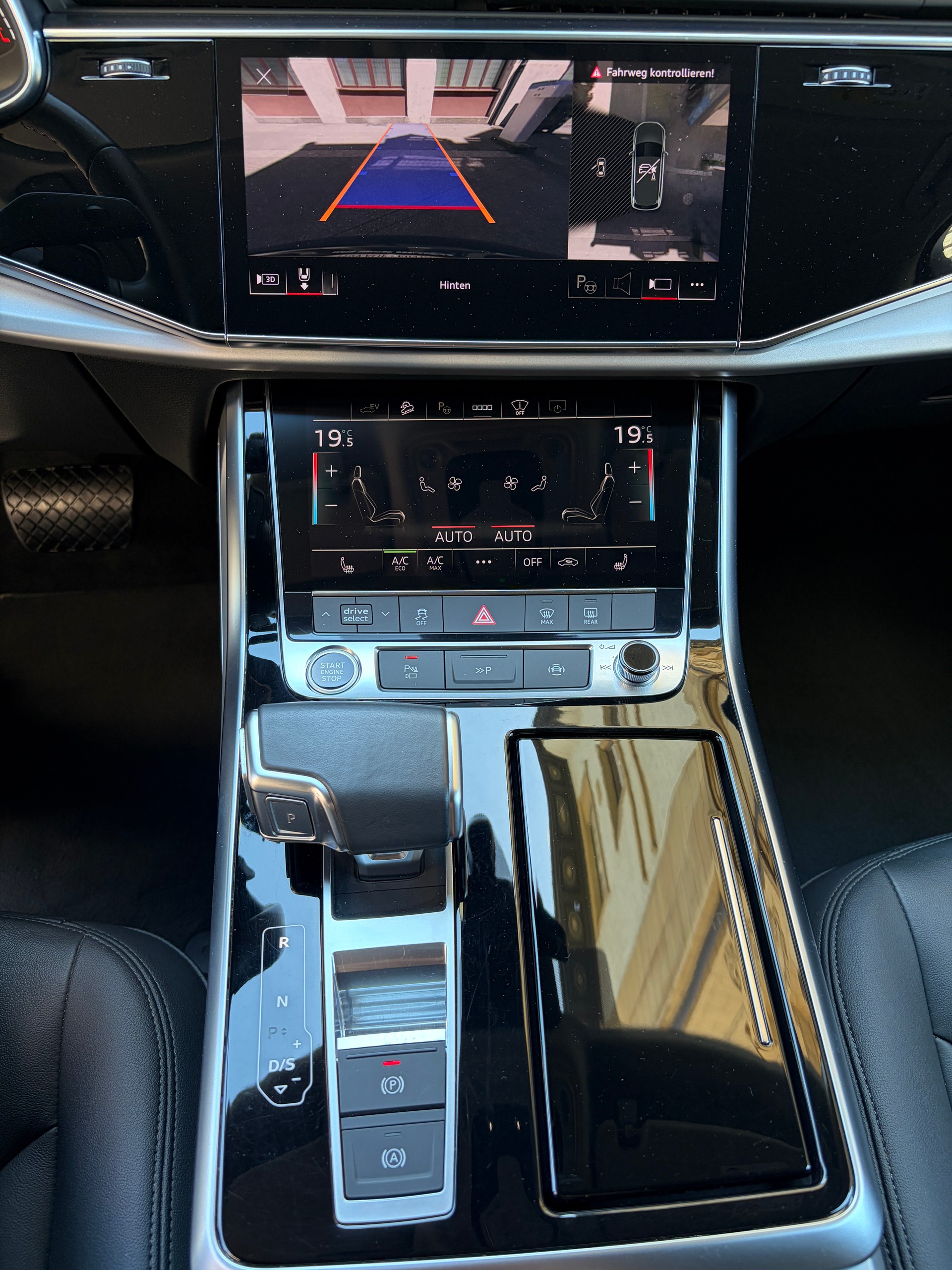 AUDI Q7 55 TFSI e quattro PHEV tiptronic-image-15