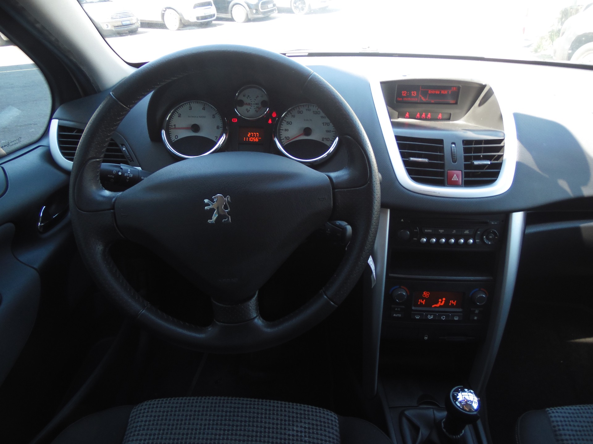 PEUGEOT 207 1.6 16V Trendy Clim-image-6