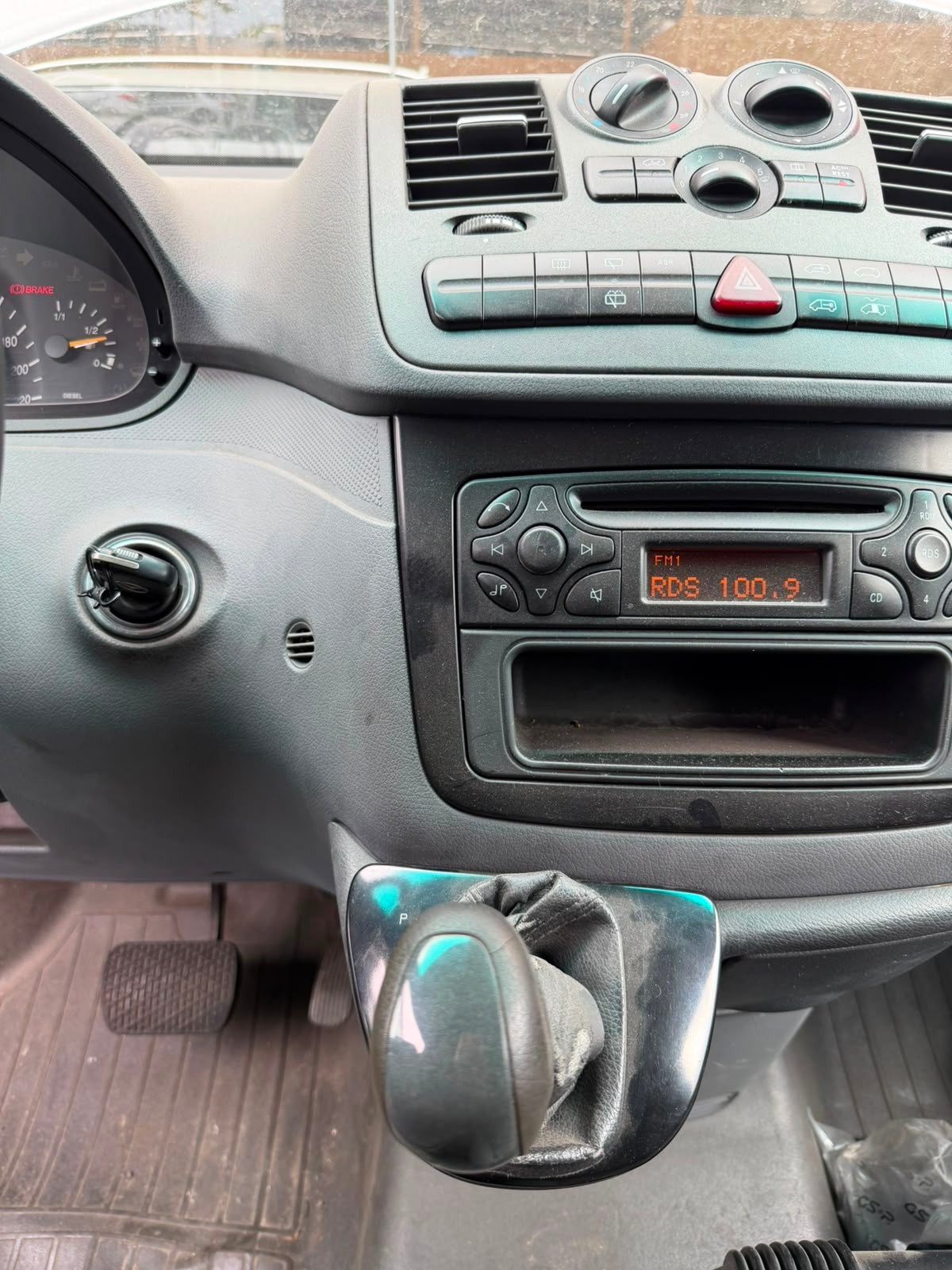MERCEDES-BENZ Vito 115 CDI EL 4x4-image-9