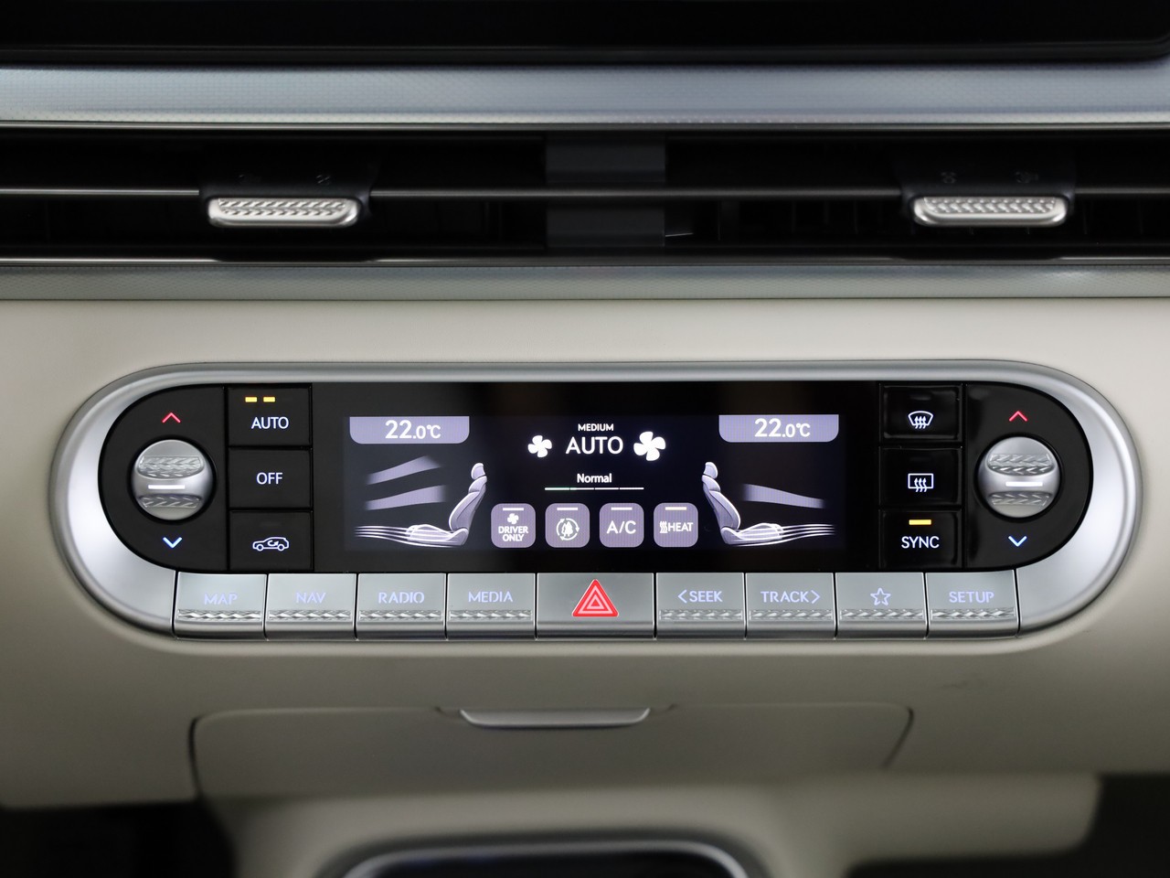 GENESIS GV60 77.4 kWh Sport AWD-image-13