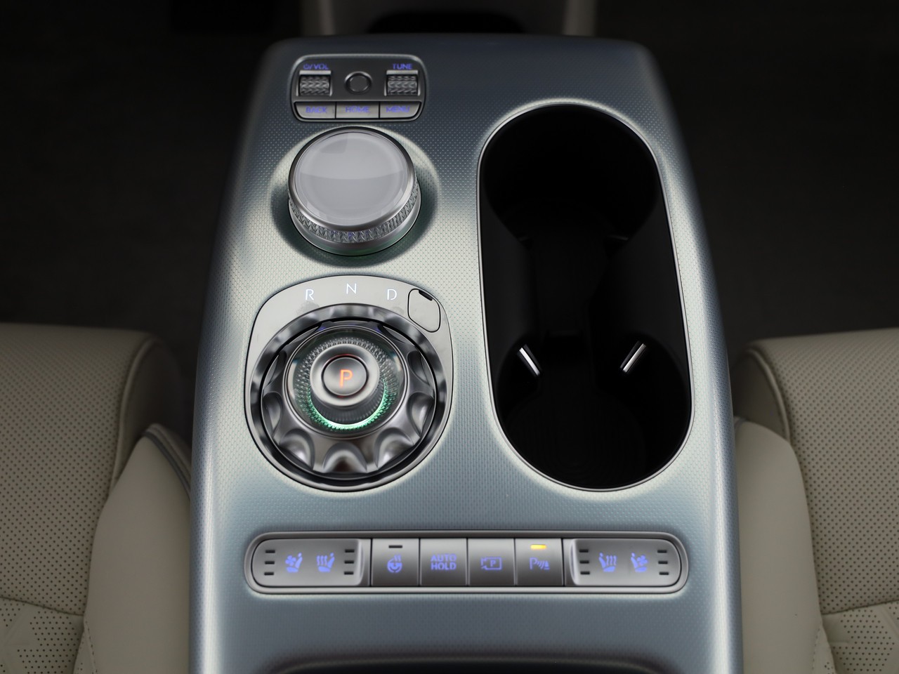GENESIS GV60 77.4 kWh Sport AWD-image-14