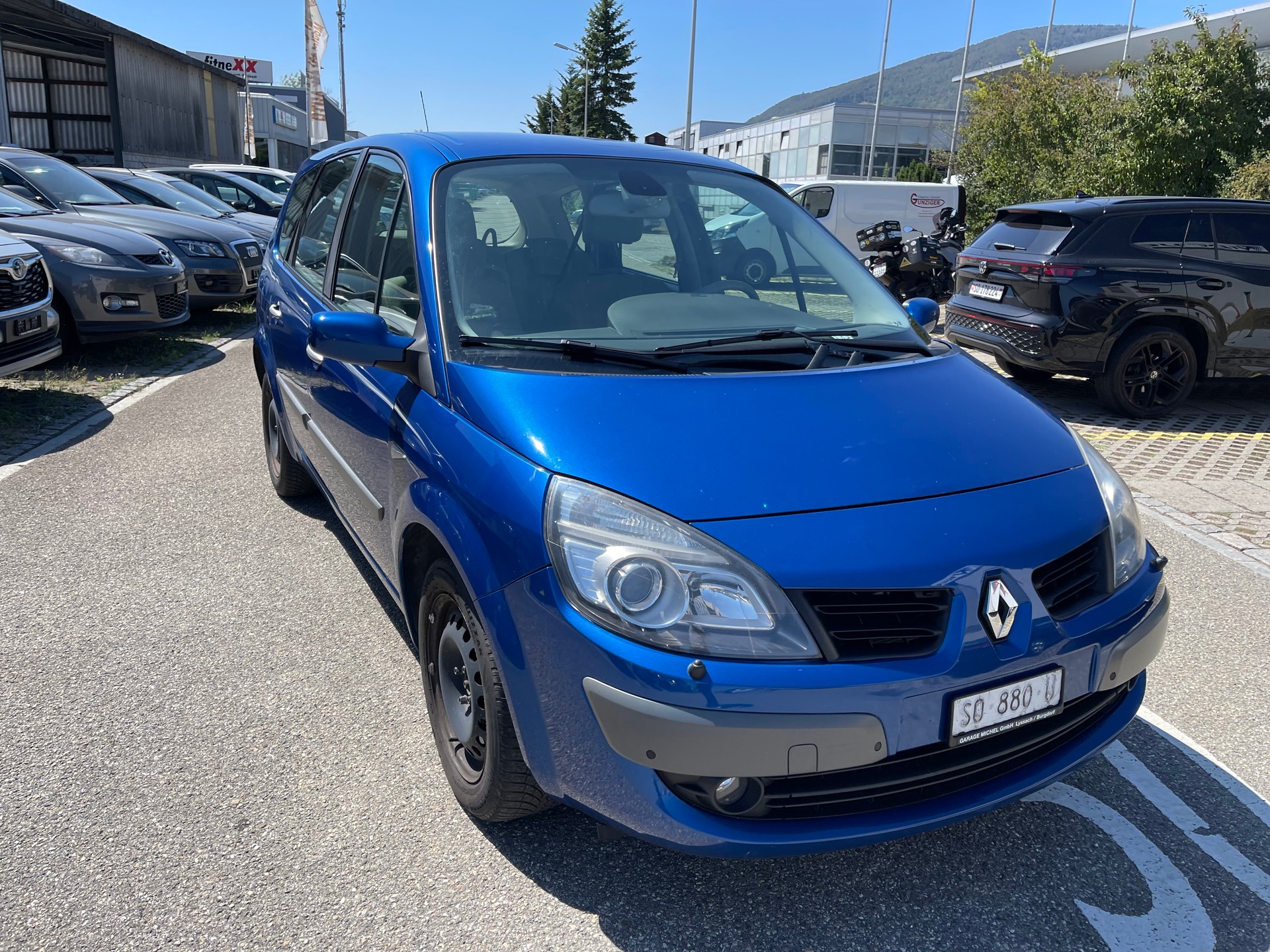RENAULT Grand Scénic 2.0 16V Expression-image-2