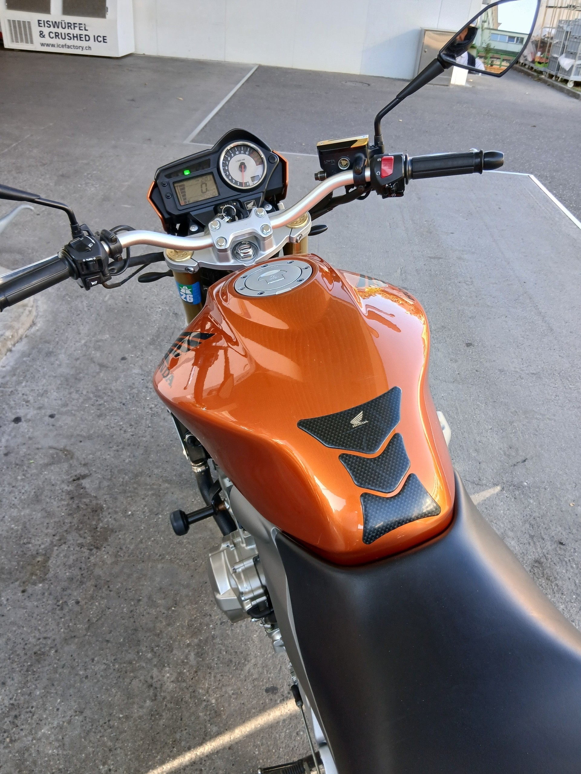 HONDA CB 600 F Hornet-image-1
