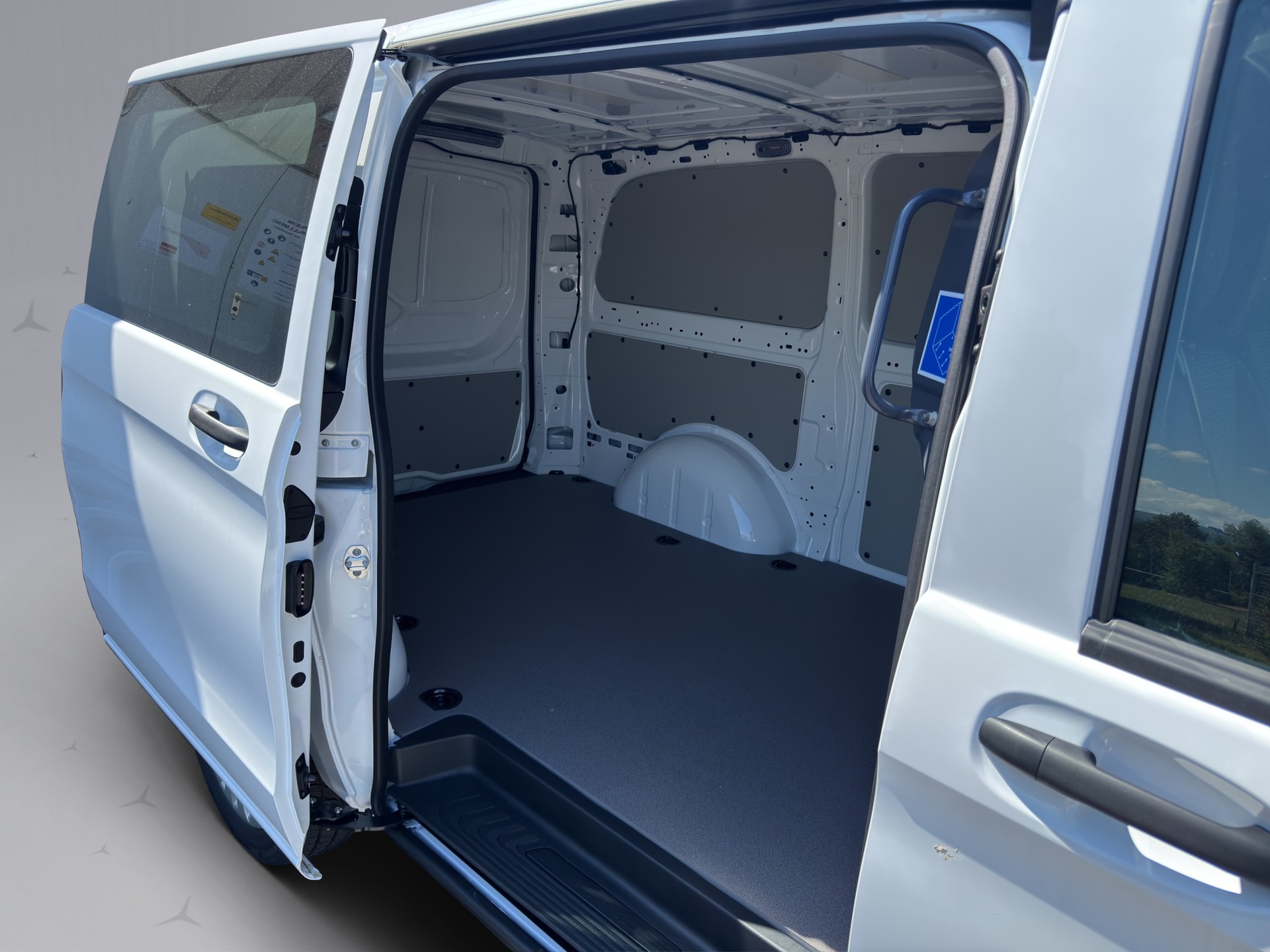 MERCEDES-BENZ Vito 114 Kaw. L 2.0 CDI Pro Worker II 4Matic-image-18