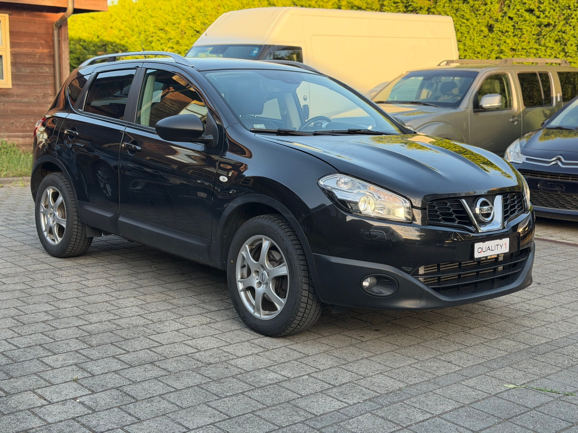 NISSAN Qashqai 2.0 dCi 4WD acenta-showroom-element-2