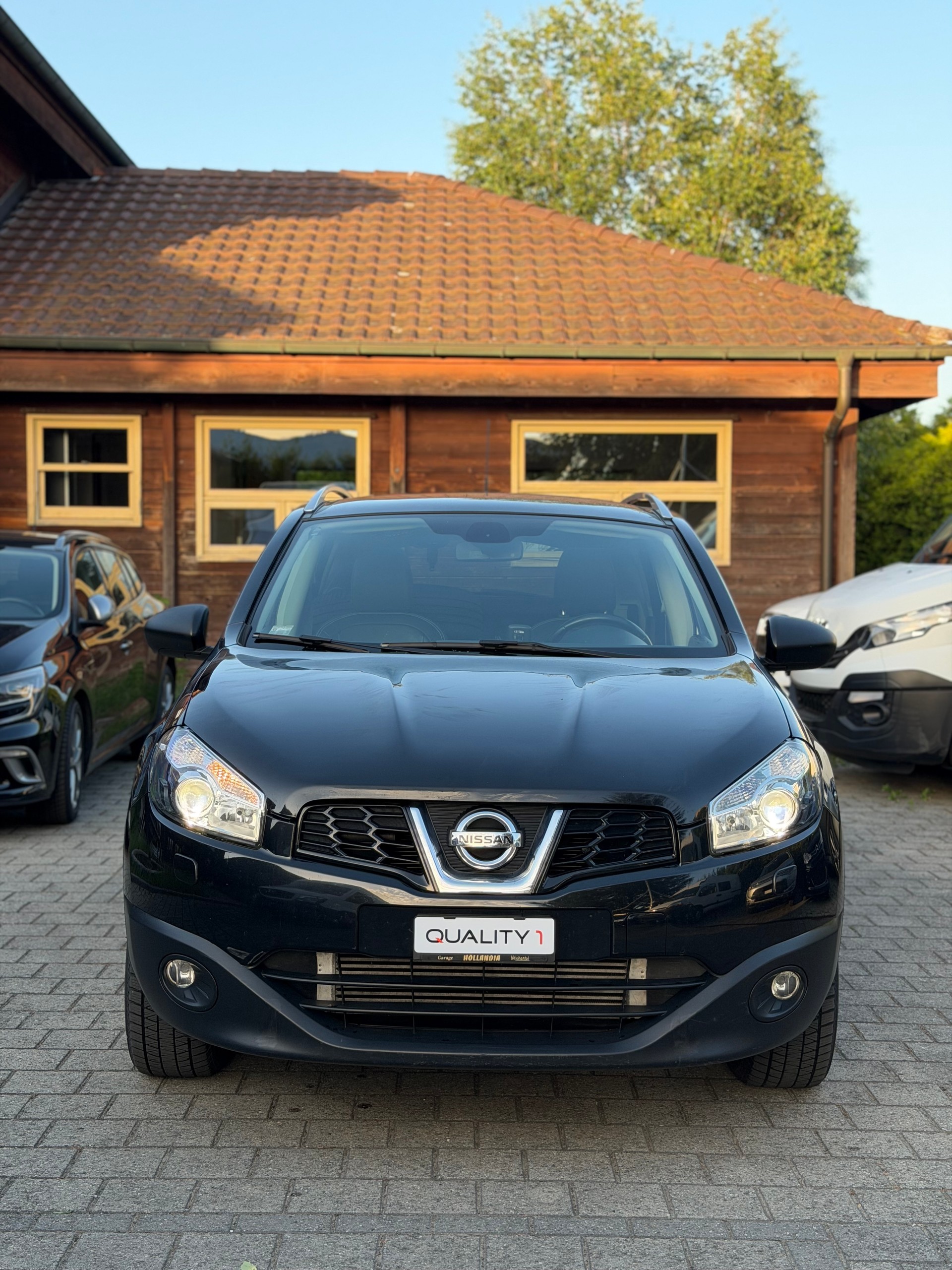 NISSAN Qashqai 2.0 dCi 4WD acenta-showroom-element-1
