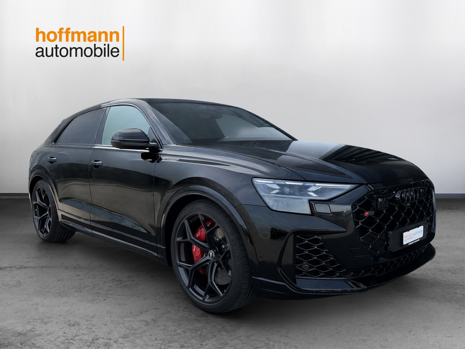 AUDI RSQ8 performance quattro-showroom-element-2