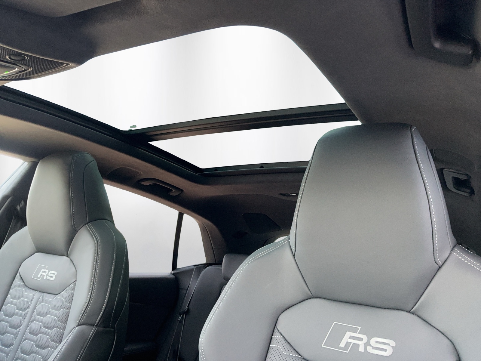 AUDI RSQ8 performance quattro-image-14