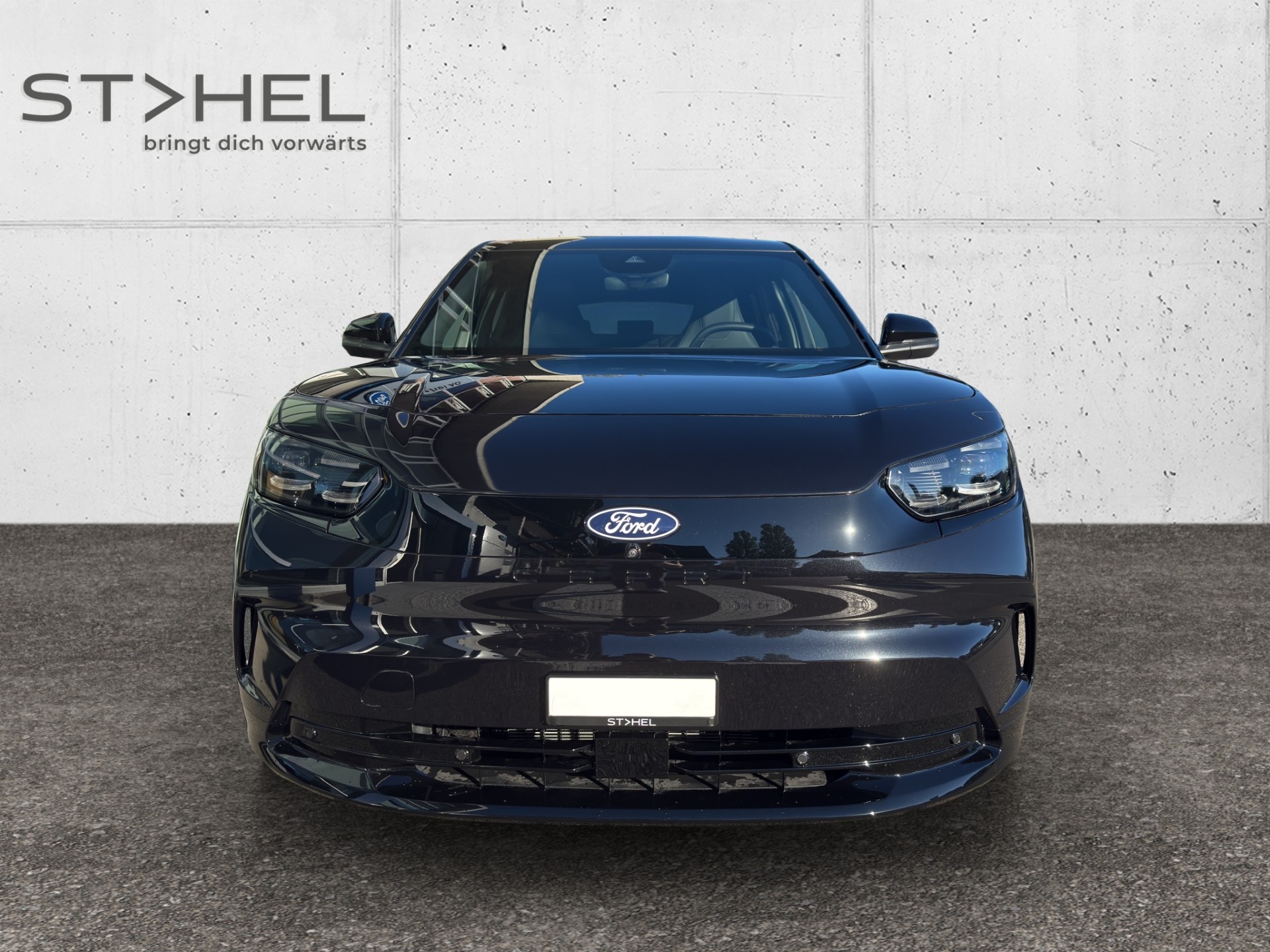 FORD Capri Extended Range Premium AWD-showroom-element-1